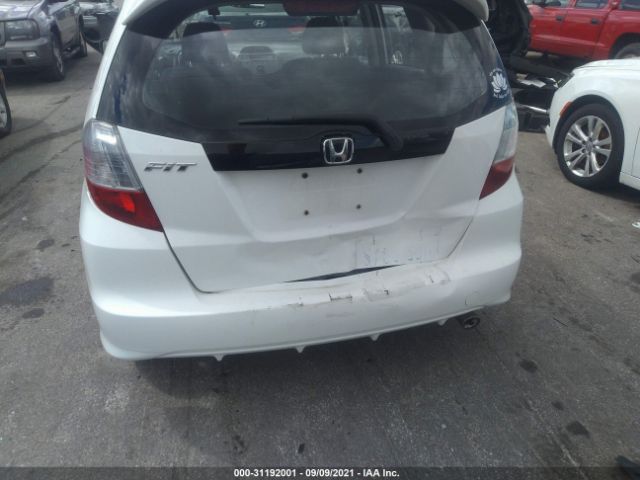 Photo 5 VIN: JHMGE8H55BS000516 - HONDA FIT 