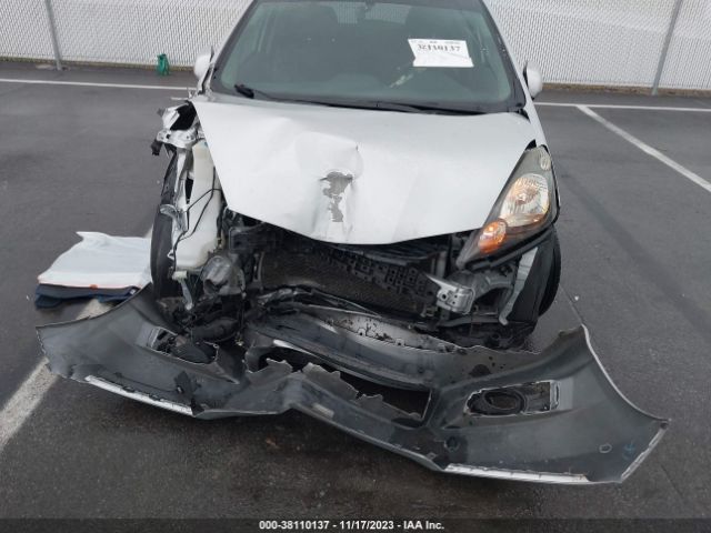 Photo 5 VIN: JHMGE8H55CC004268 - HONDA FIT 