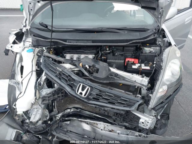 Photo 9 VIN: JHMGE8H55CC004268 - HONDA FIT 