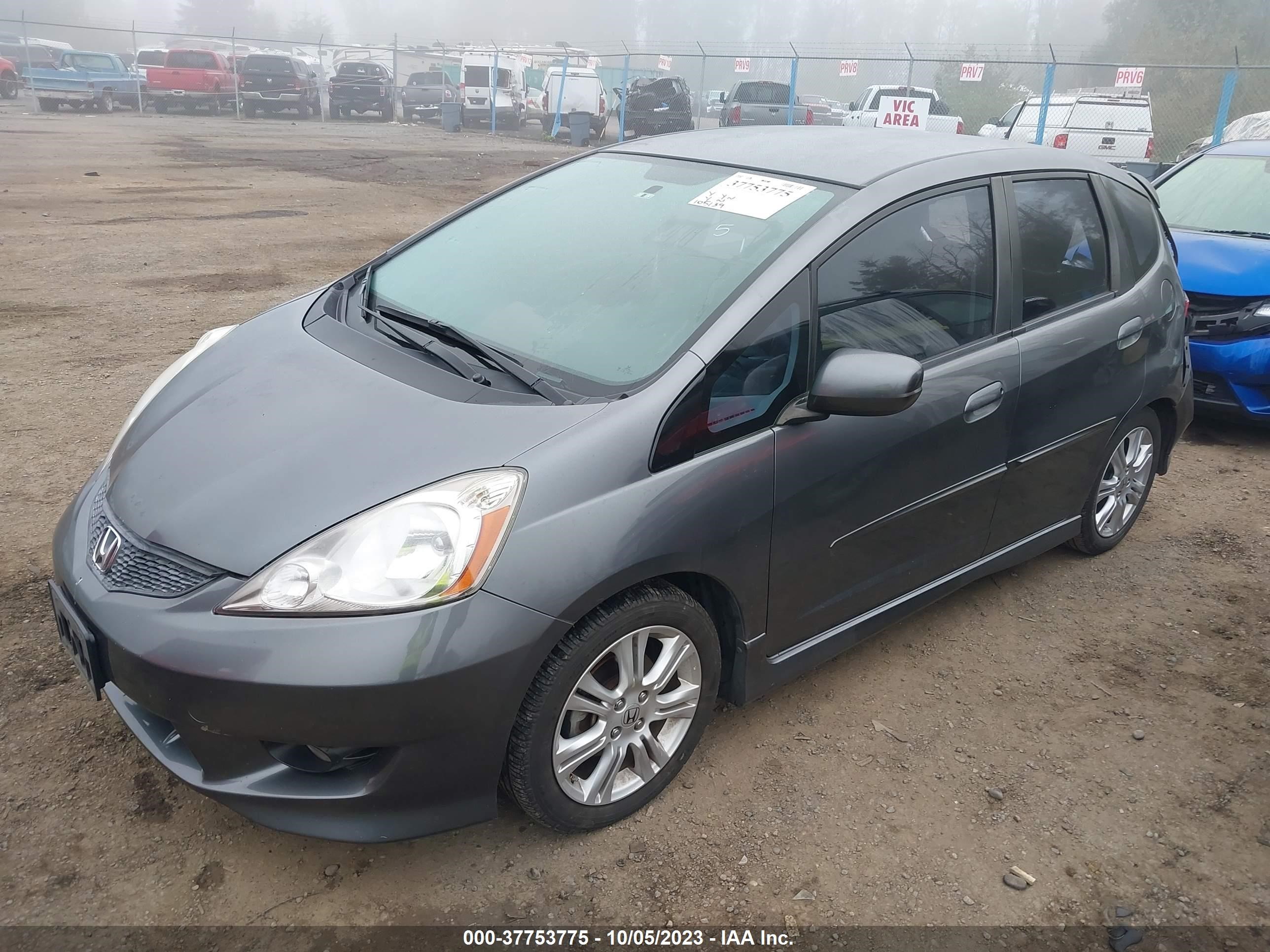 Photo 1 VIN: JHMGE8H56BC014385 - HONDA FIT 