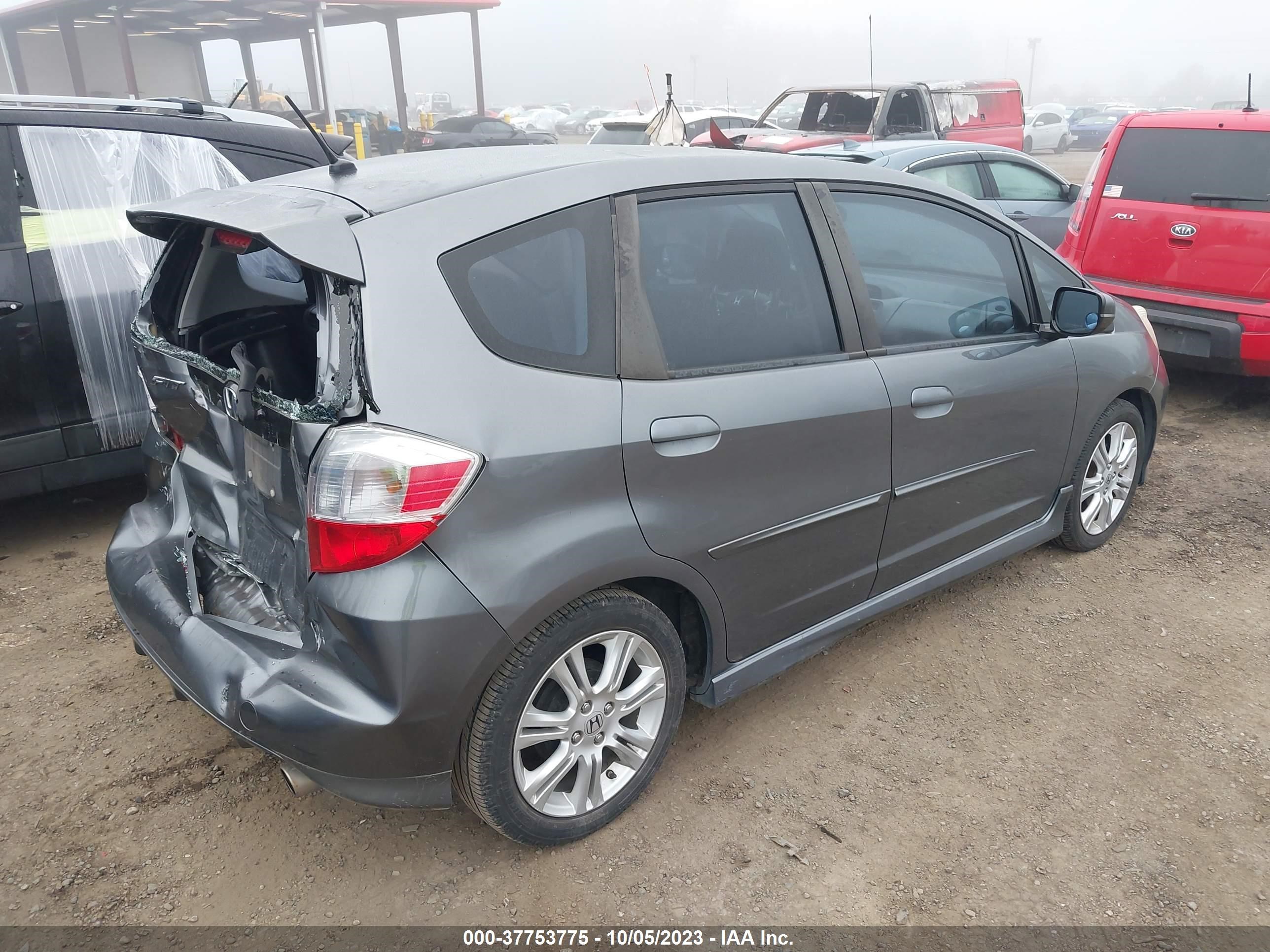 Photo 3 VIN: JHMGE8H56BC014385 - HONDA FIT 