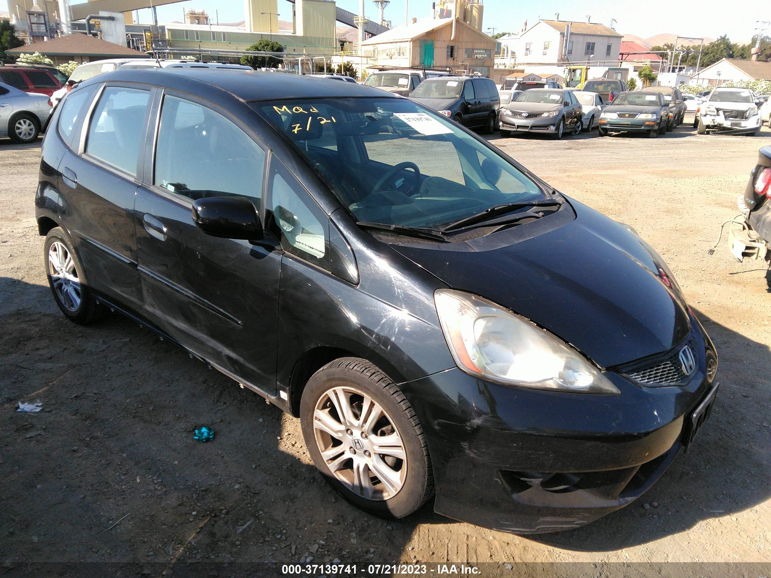 Photo 0 VIN: JHMGE8H56BC024690 - HONDA FIT 