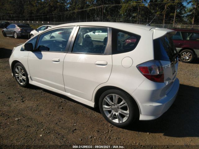 Photo 2 VIN: JHMGE8H56BS000766 - HONDA FIT 