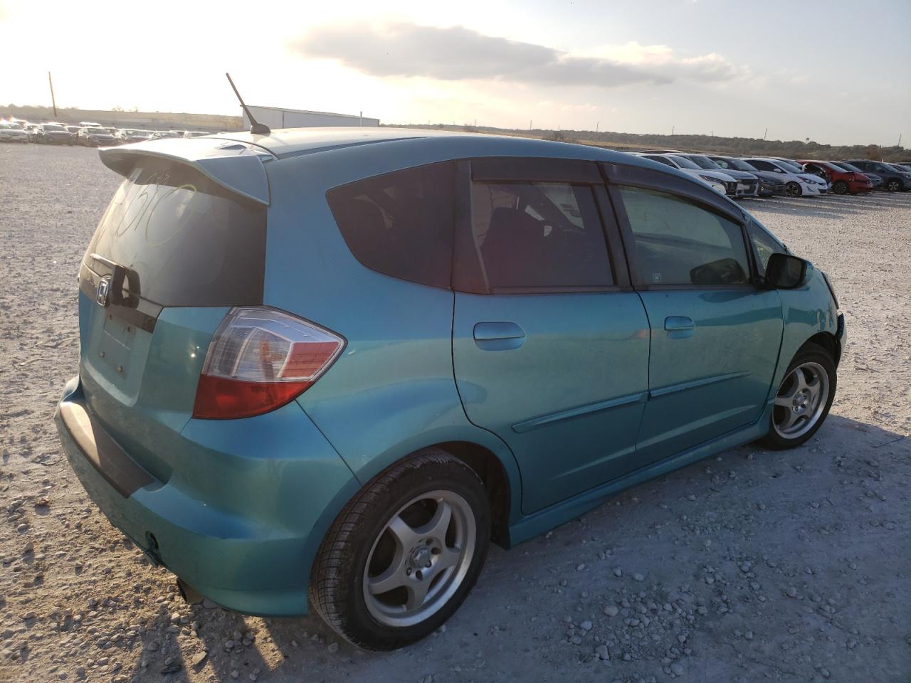 Photo 2 VIN: JHMGE8H56DC021355 - HONDA FIT 