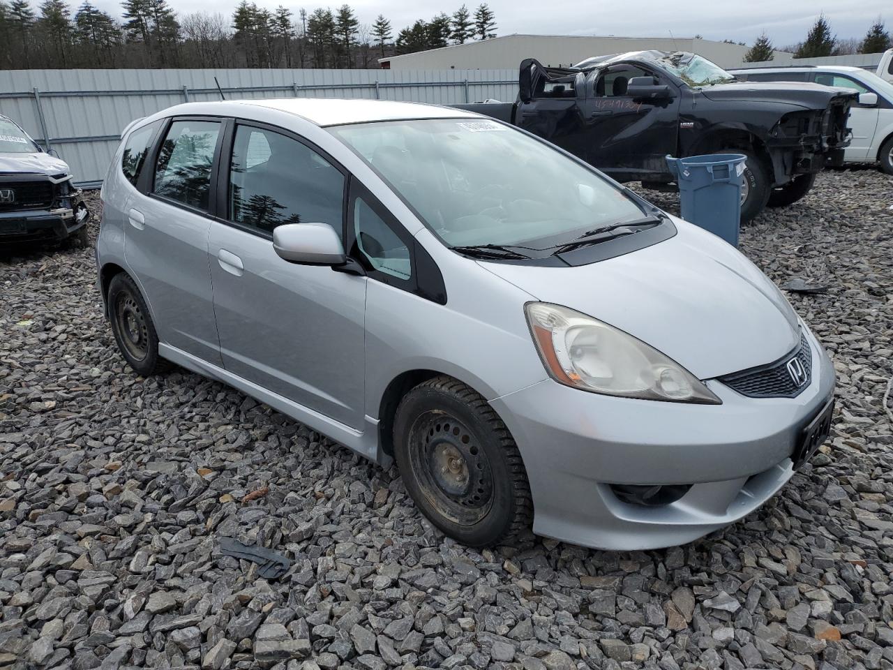 Photo 3 VIN: JHMGE8H57BC017036 - HONDA FIT 