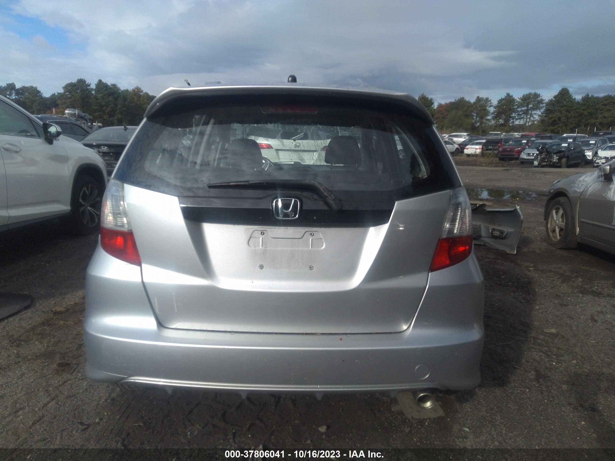 Photo 16 VIN: JHMGE8H57BC022737 - HONDA FIT 