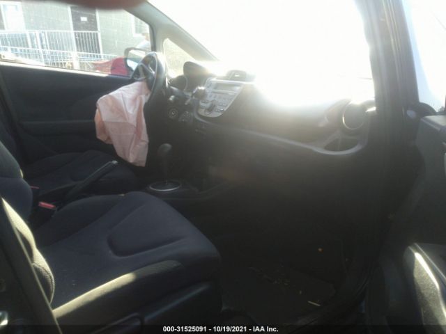 Photo 4 VIN: JHMGE8H5XCC002855 - HONDA FIT 