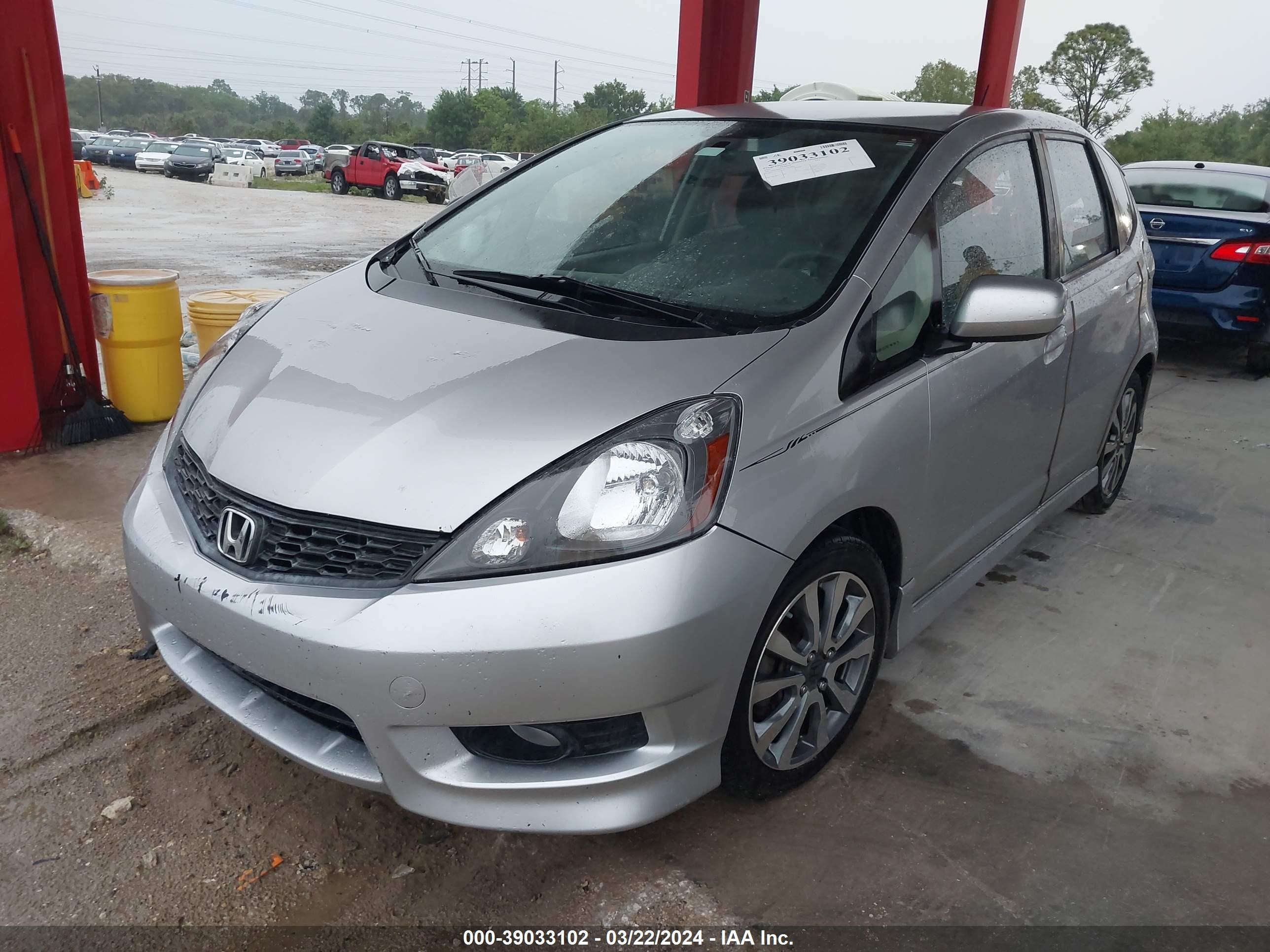 Photo 1 VIN: JHMGE8H5XCC024094 - HONDA FIT 