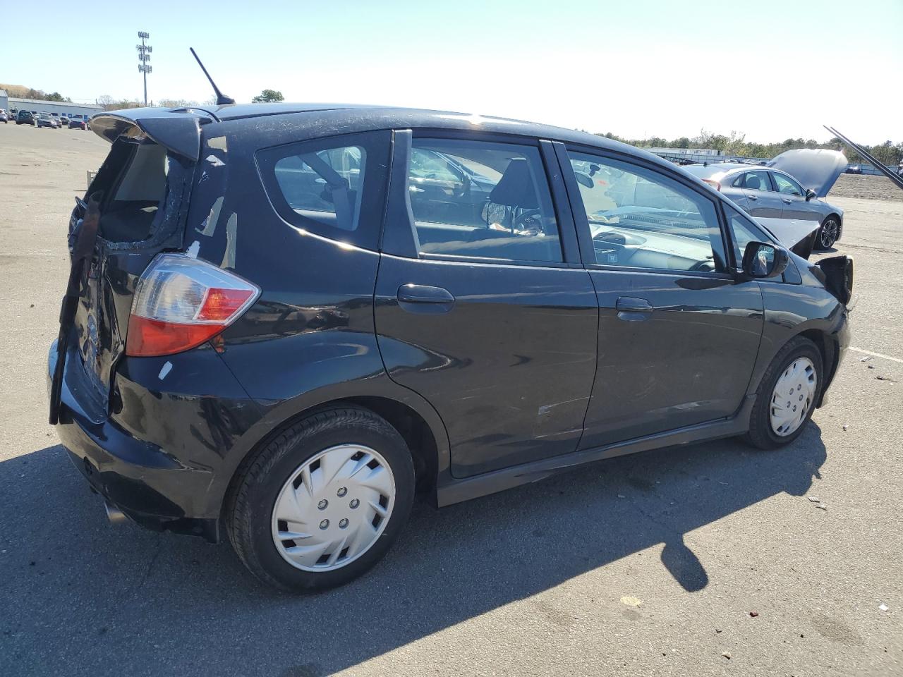 Photo 2 VIN: JHMGE8H60BC003827 - HONDA FIT 