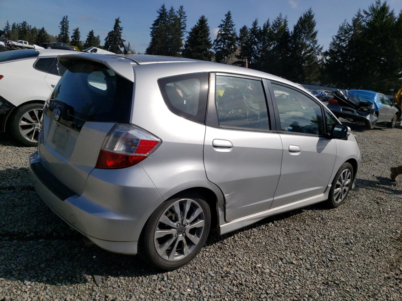 Photo 2 VIN: JHMGE8H61DC021577 - HONDA FIT 