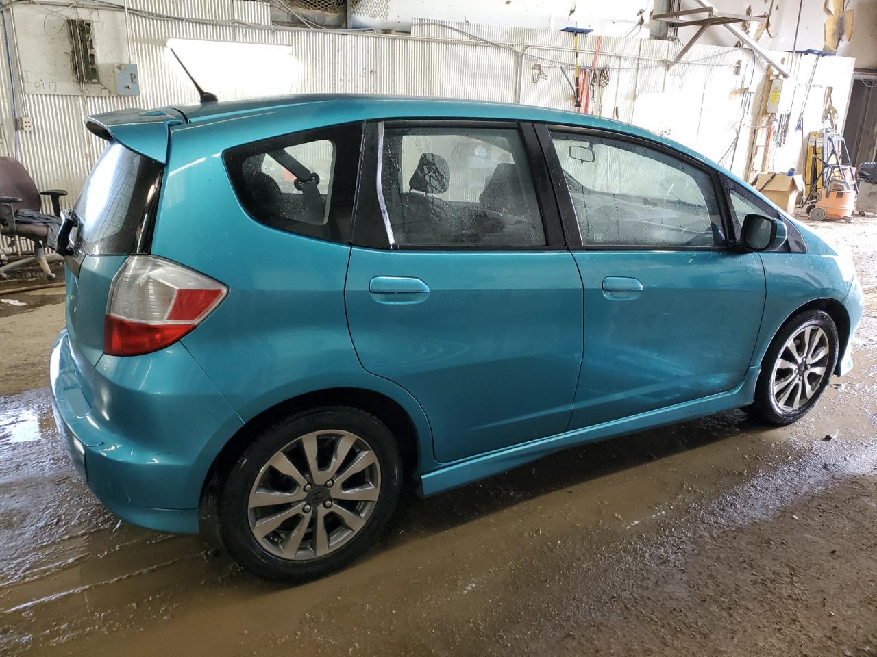 Photo 2 VIN: JHMGE8H68DC055337 - HONDA FIT 