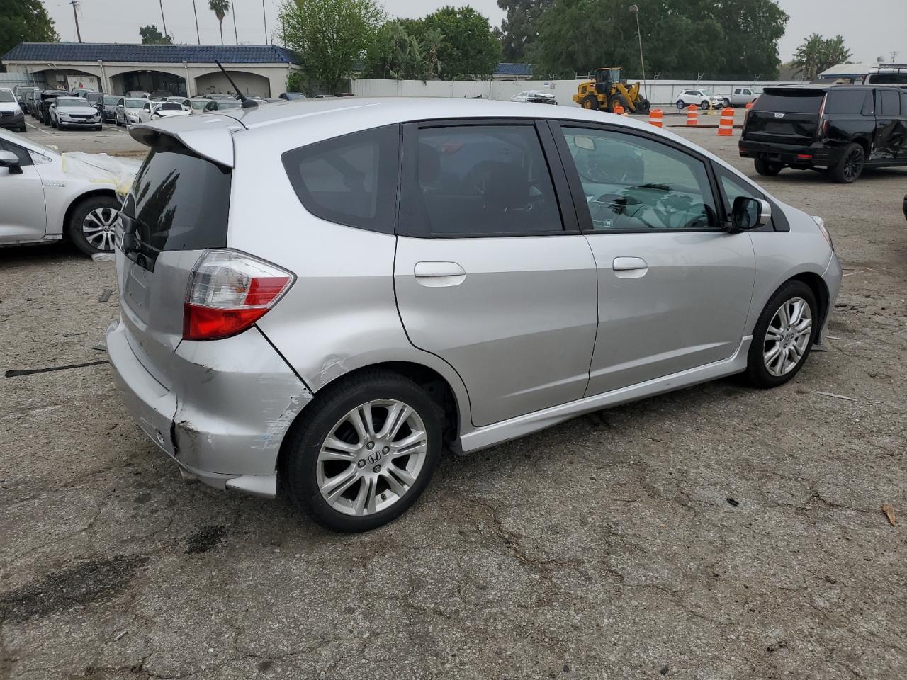 Photo 2 VIN: JHMGE8H69BS010247 - HONDA FIT 