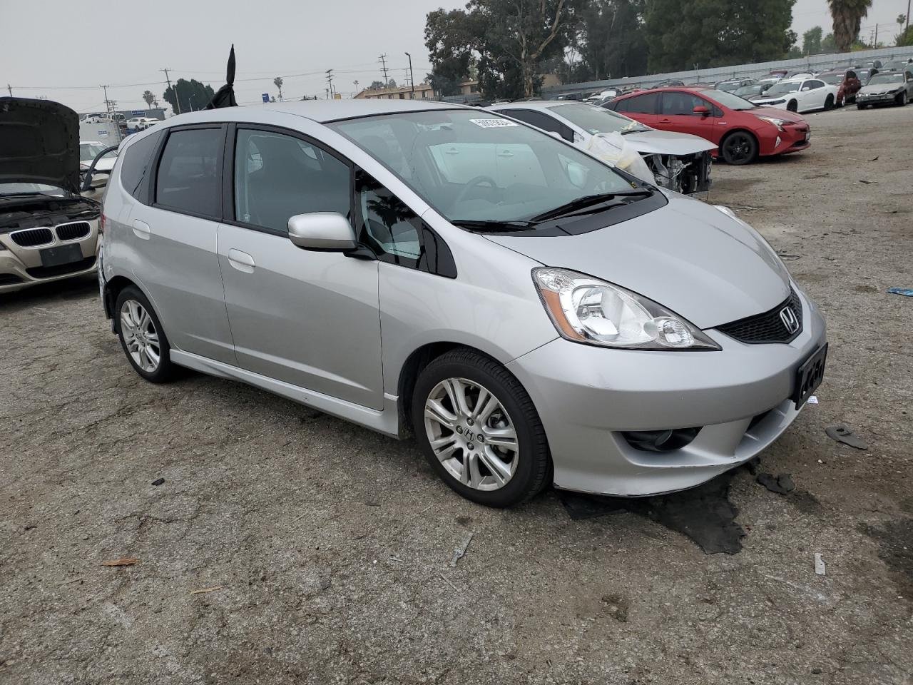 Photo 3 VIN: JHMGE8H69BS010247 - HONDA FIT 