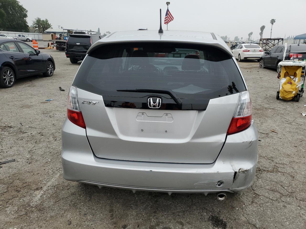 Photo 5 VIN: JHMGE8H69BS010247 - HONDA FIT 