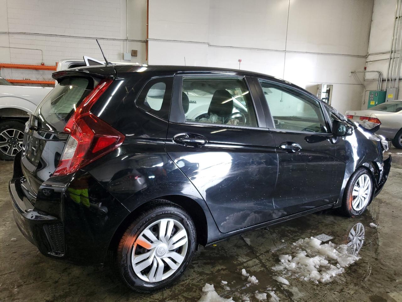 Photo 2 VIN: JHMGK5H51GS014749 - HONDA FIT 