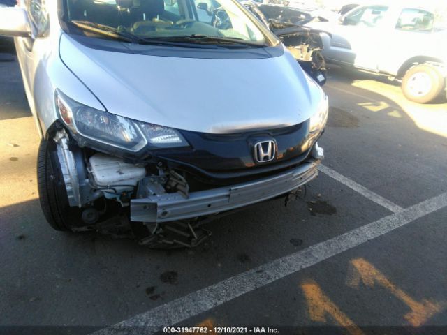 Photo 5 VIN: JHMGK5H51GX012227 - HONDA FIT 