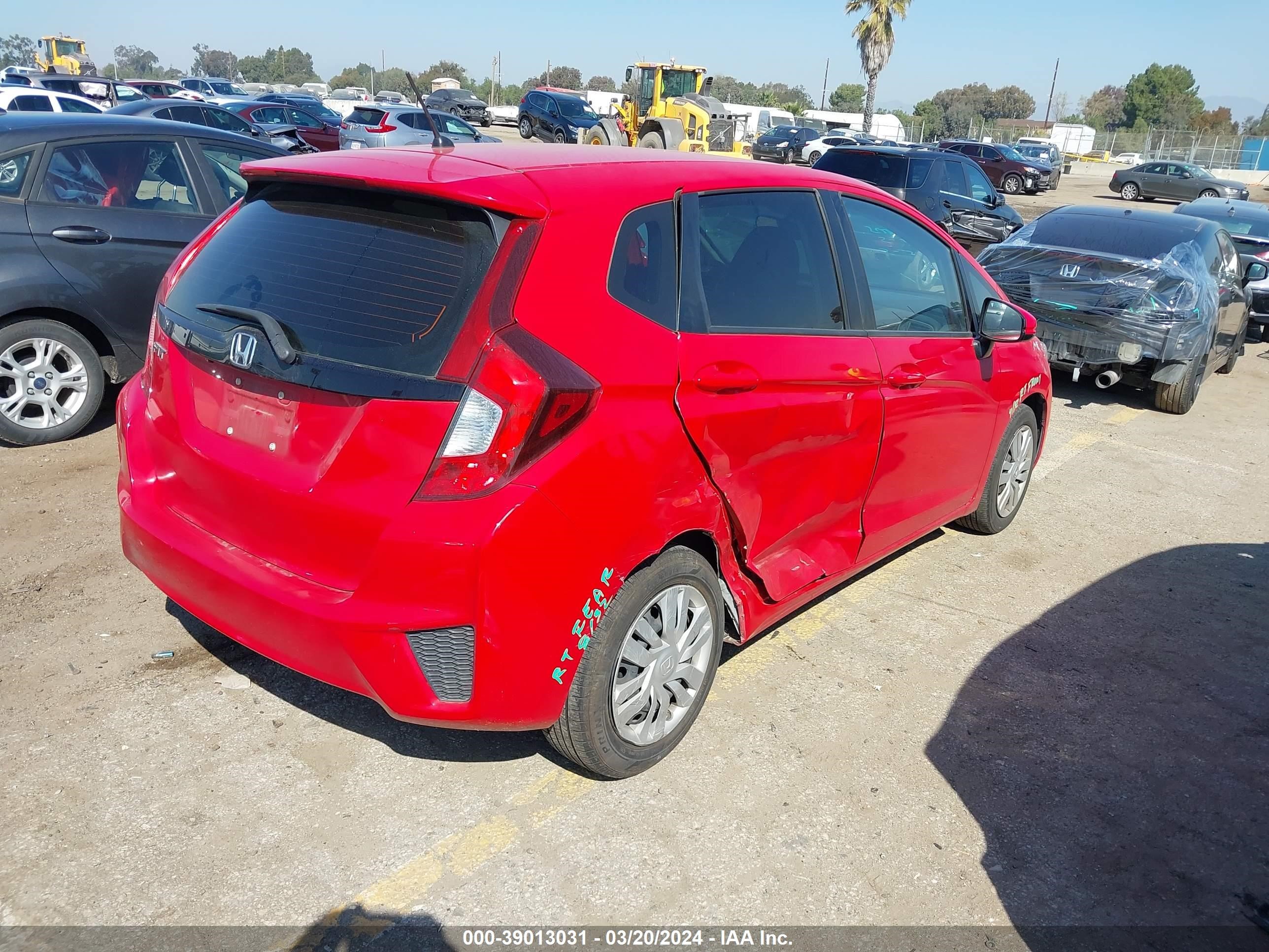 Photo 3 VIN: JHMGK5H56GS004881 - HONDA FIT 