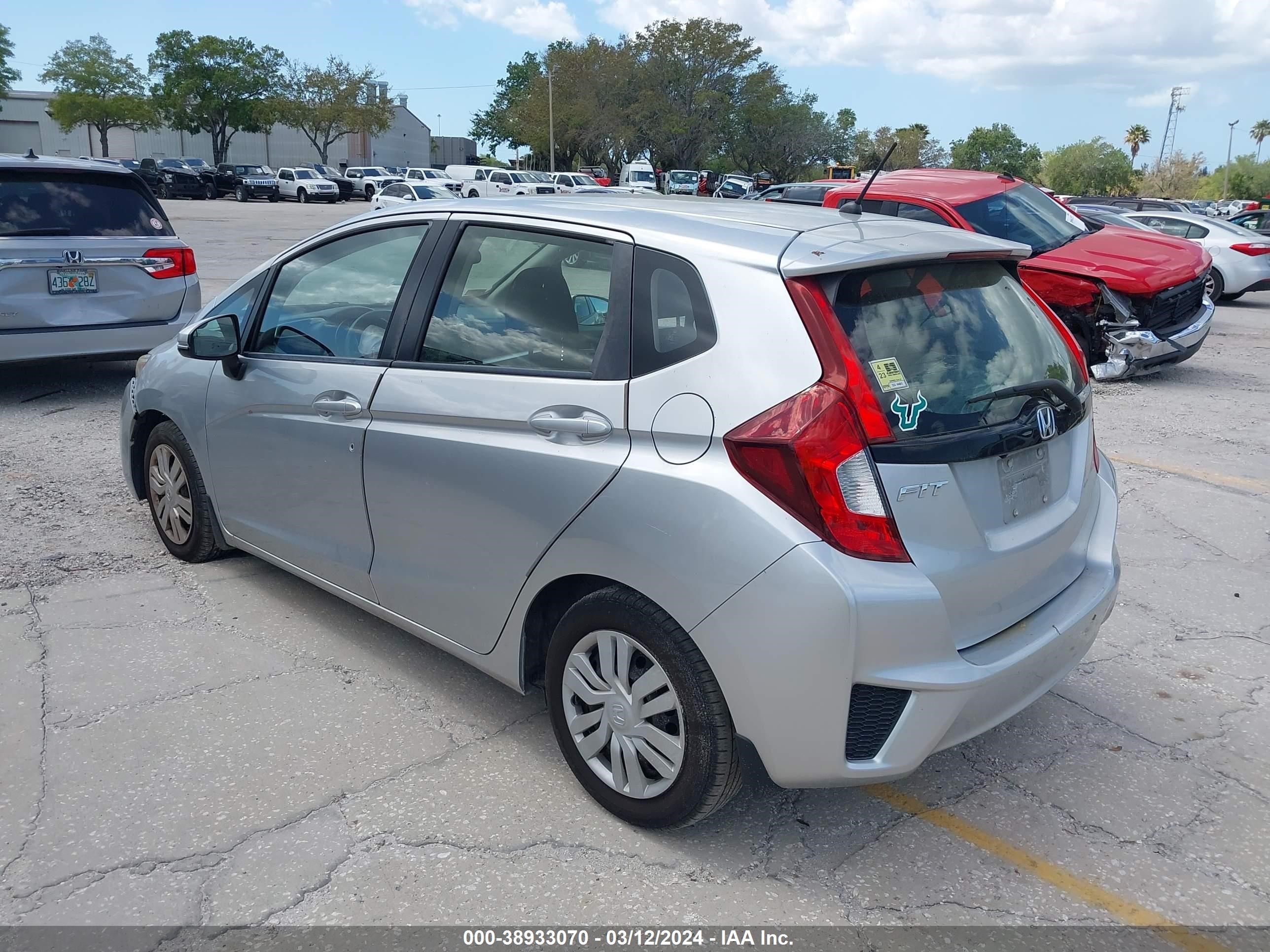 Photo 2 VIN: JHMGK5H56GX025992 - HONDA FIT 