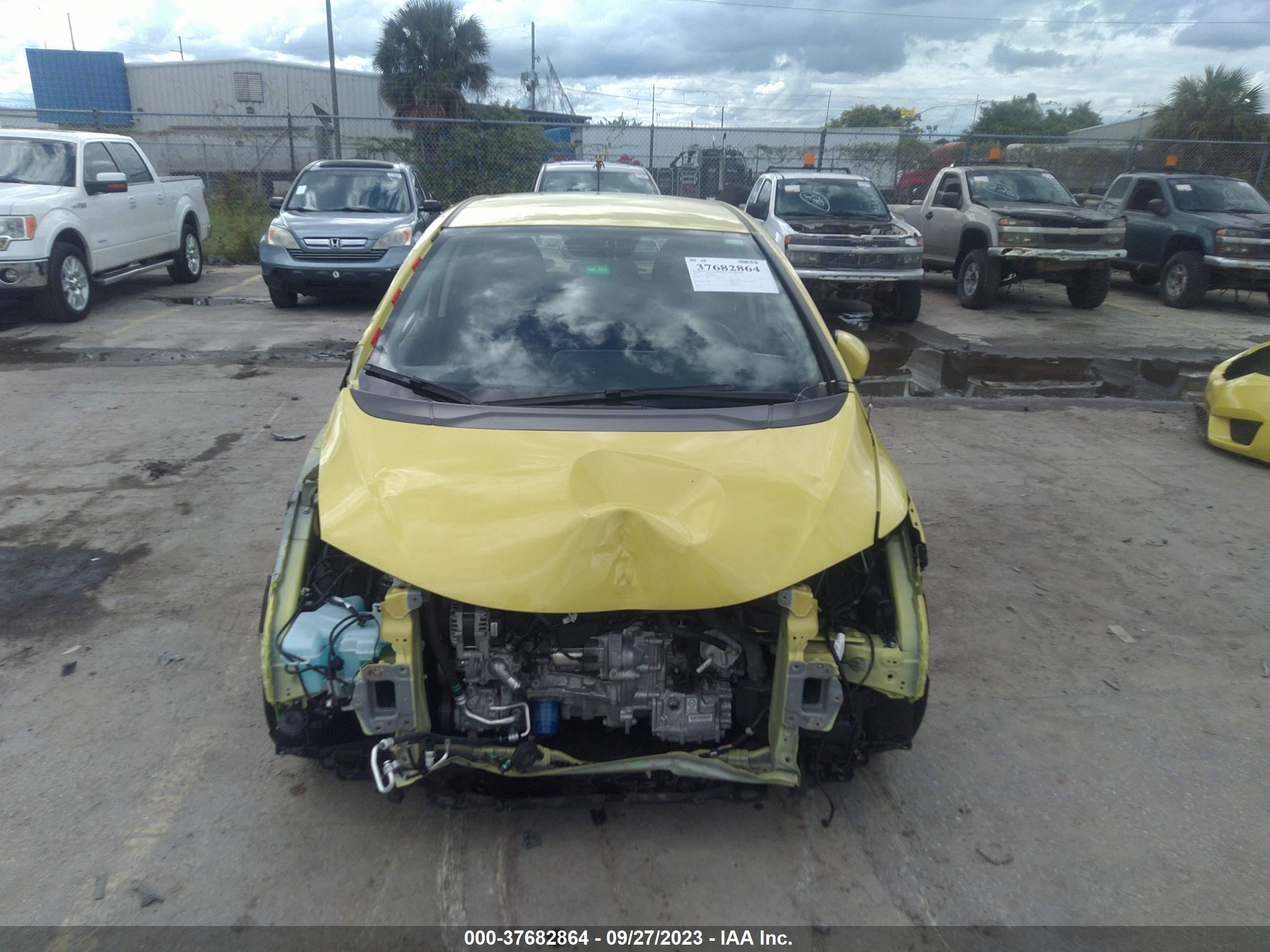 Photo 11 VIN: JHMGK5H56HS012920 - HONDA FIT 