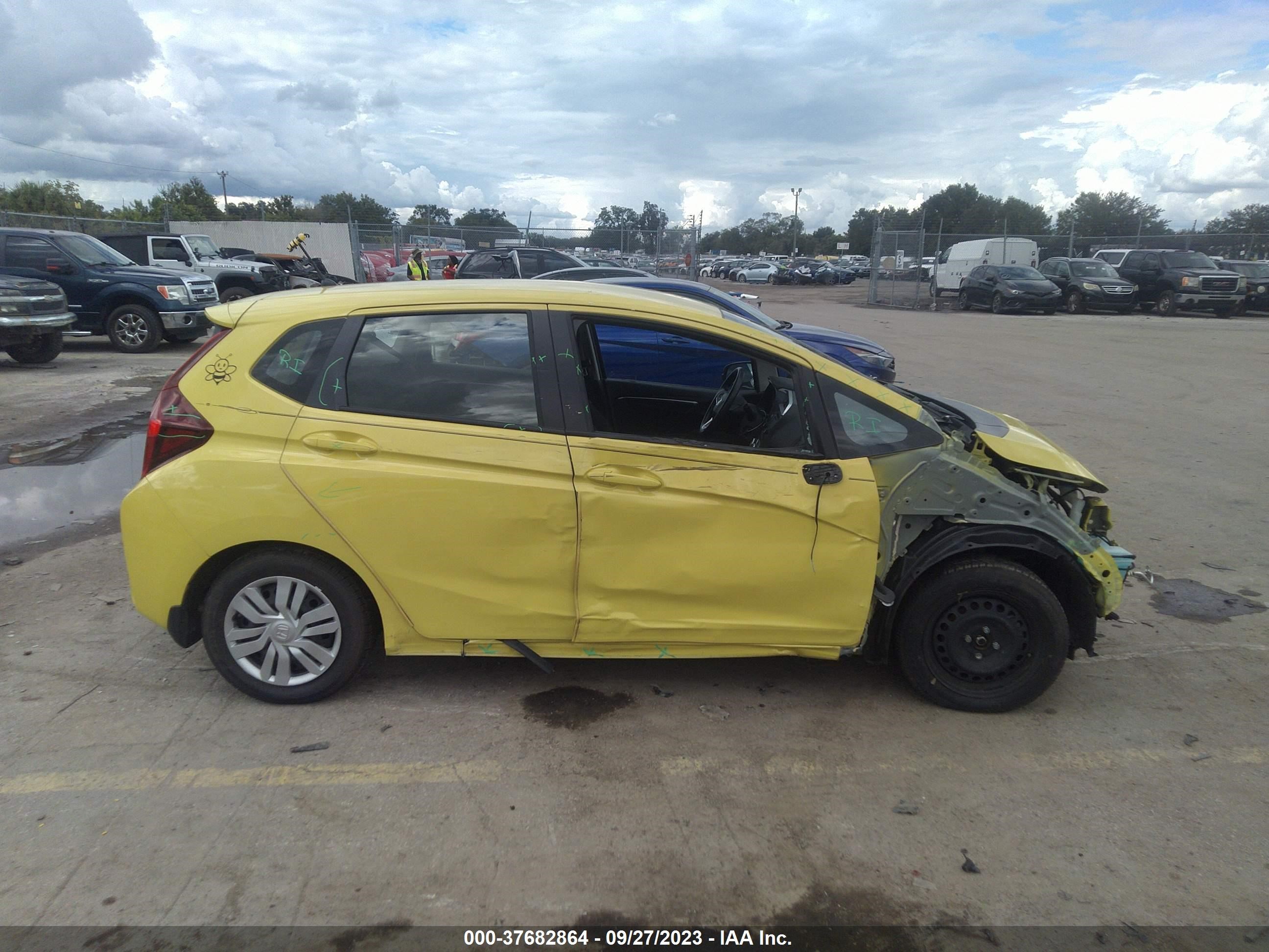 Photo 12 VIN: JHMGK5H56HS012920 - HONDA FIT 