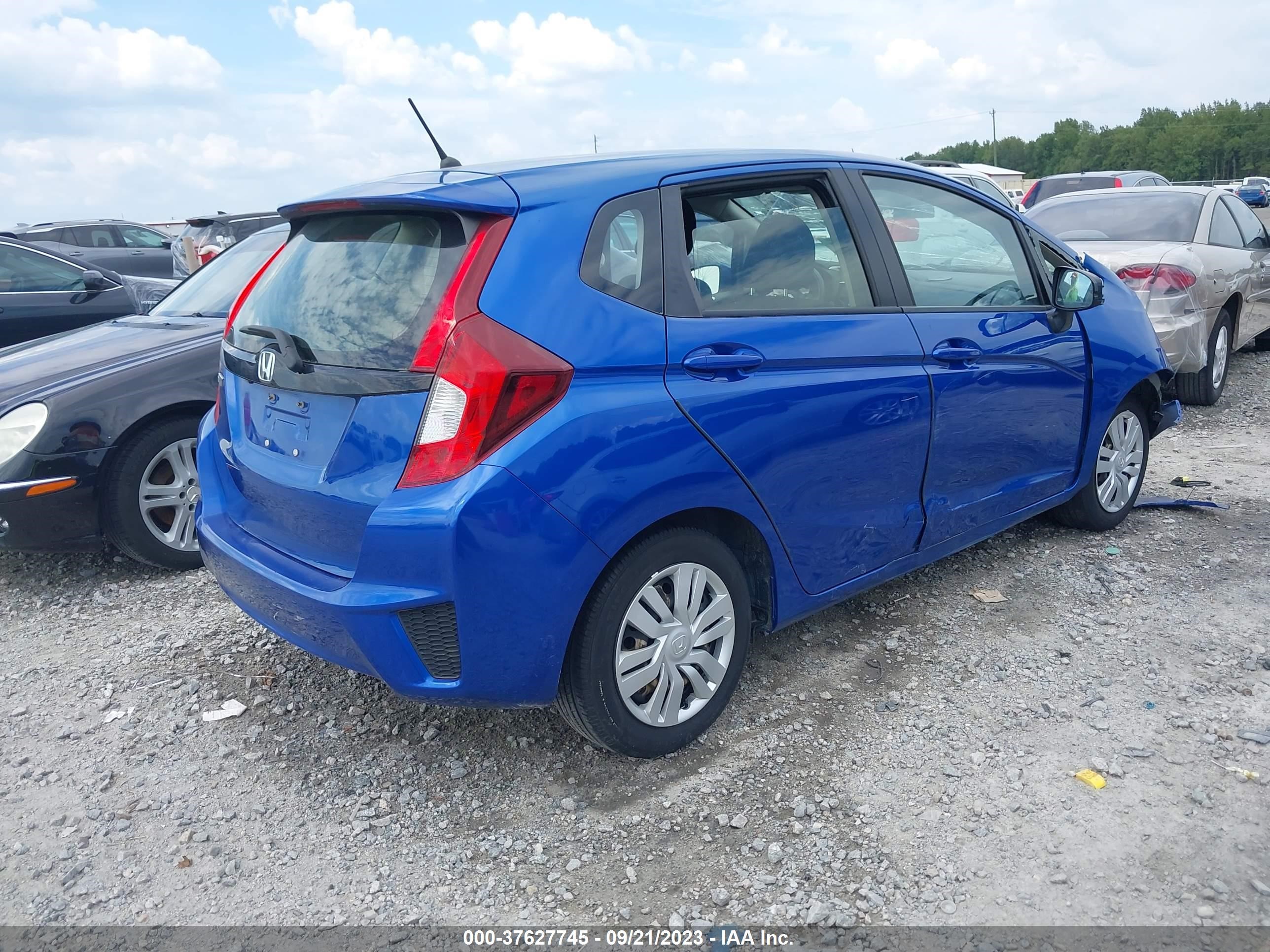 Photo 3 VIN: JHMGK5H5XHS010510 - HONDA FIT 