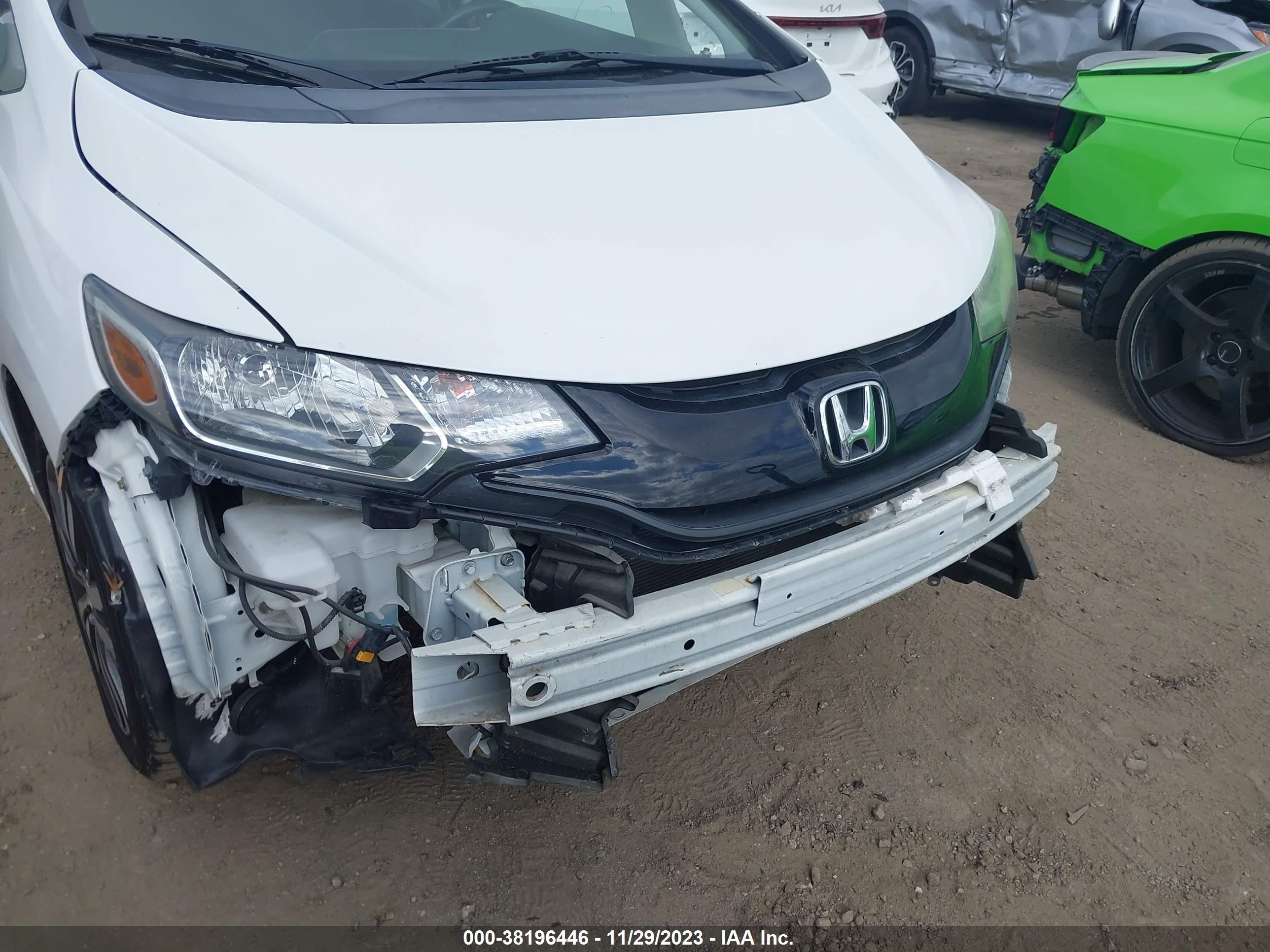 Photo 5 VIN: JHMGK5H70HS003860 - HONDA FIT 