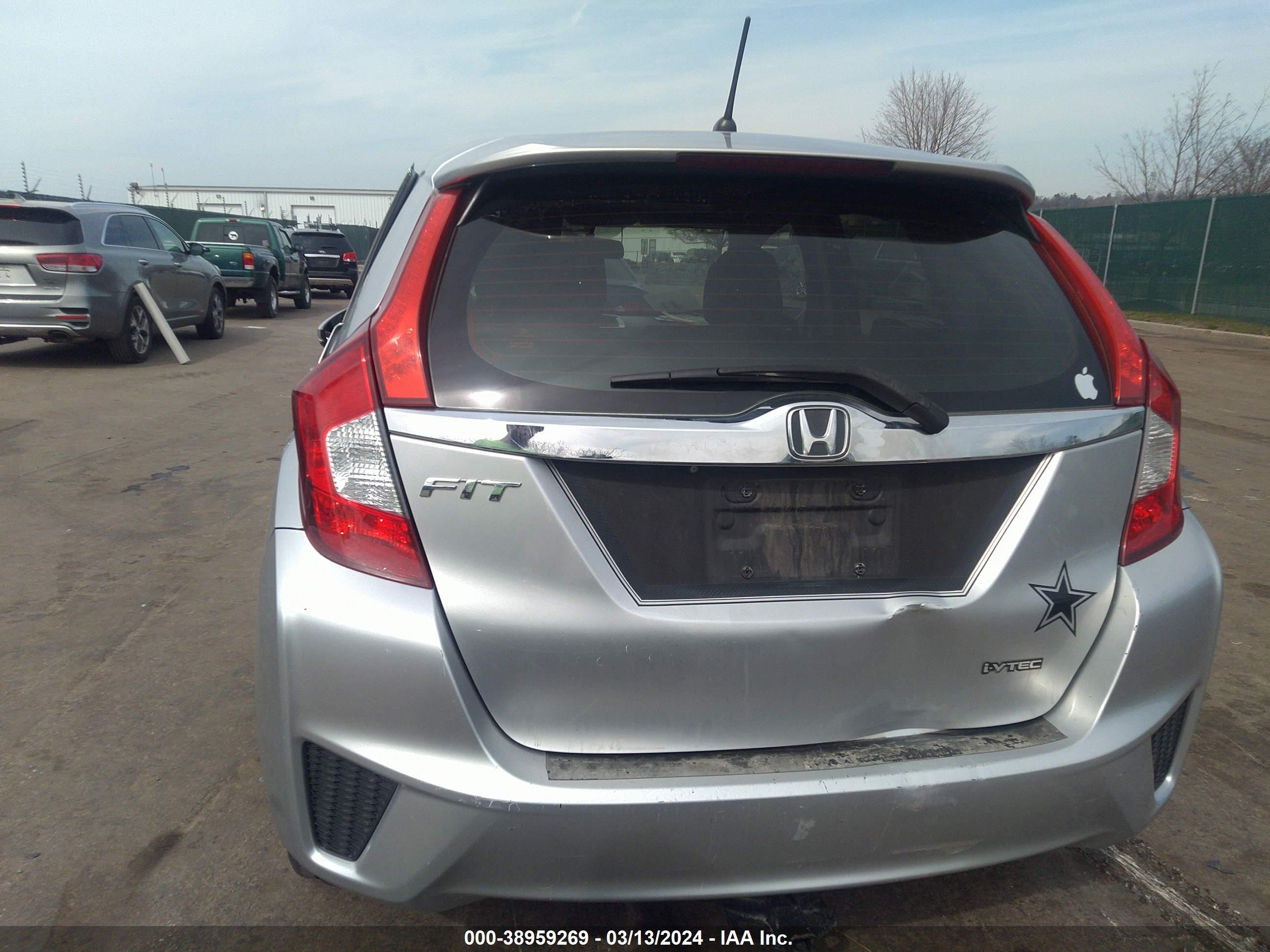 Photo 11 VIN: JHMGK5H76GX028778 - HONDA FIT 