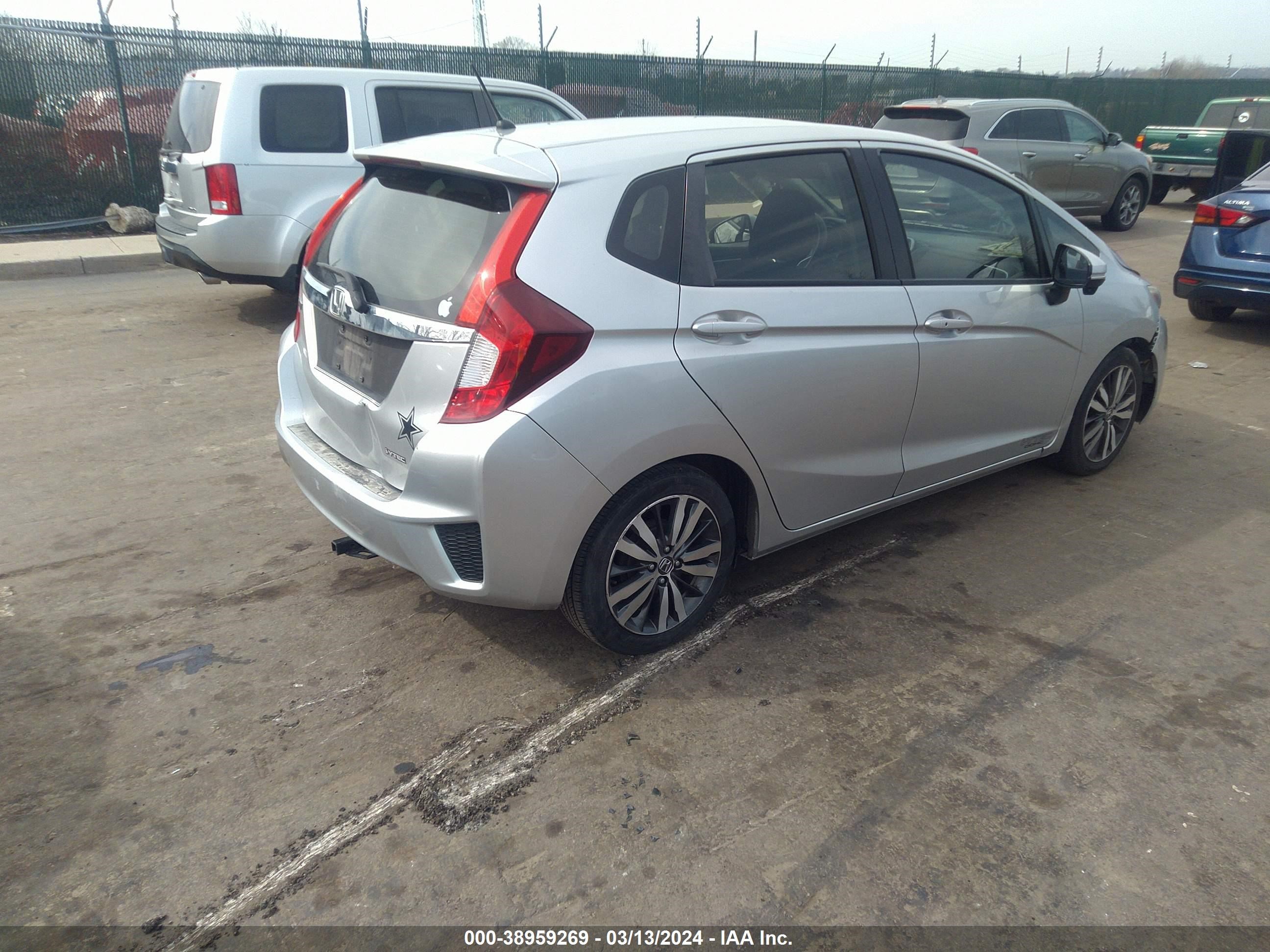 Photo 3 VIN: JHMGK5H76GX028778 - HONDA FIT 