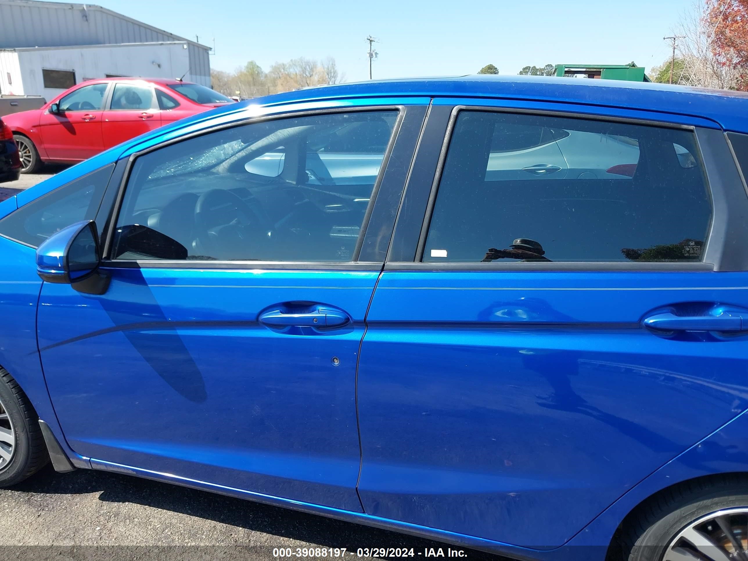 Photo 13 VIN: JHMGK5H76GX030658 - HONDA FIT 