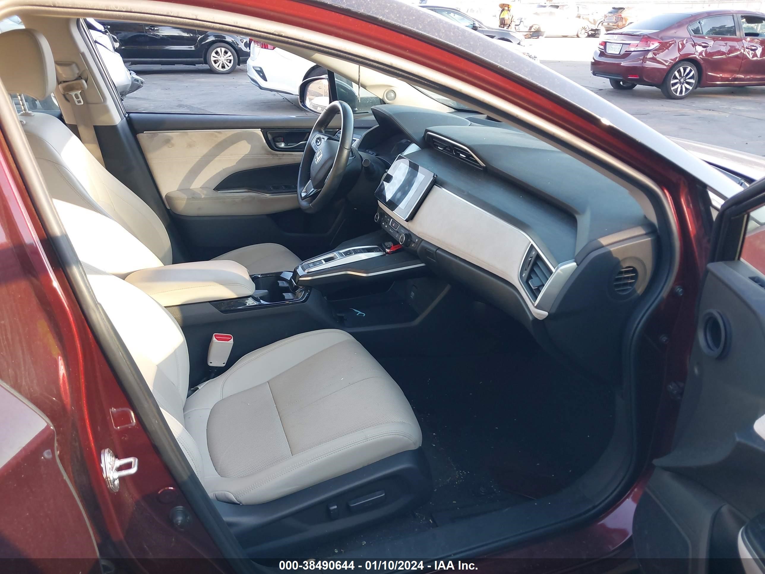 Photo 4 VIN: JHMZC4F81MC000191 - HONDA CLARITY 