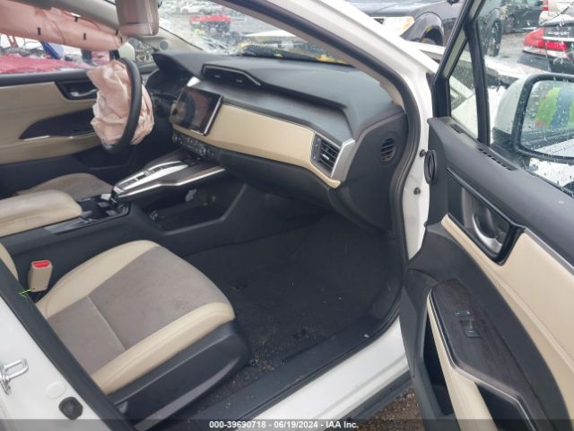 Photo 4 VIN: JHMZC5F10JC008819 - HONDA CLARITY 