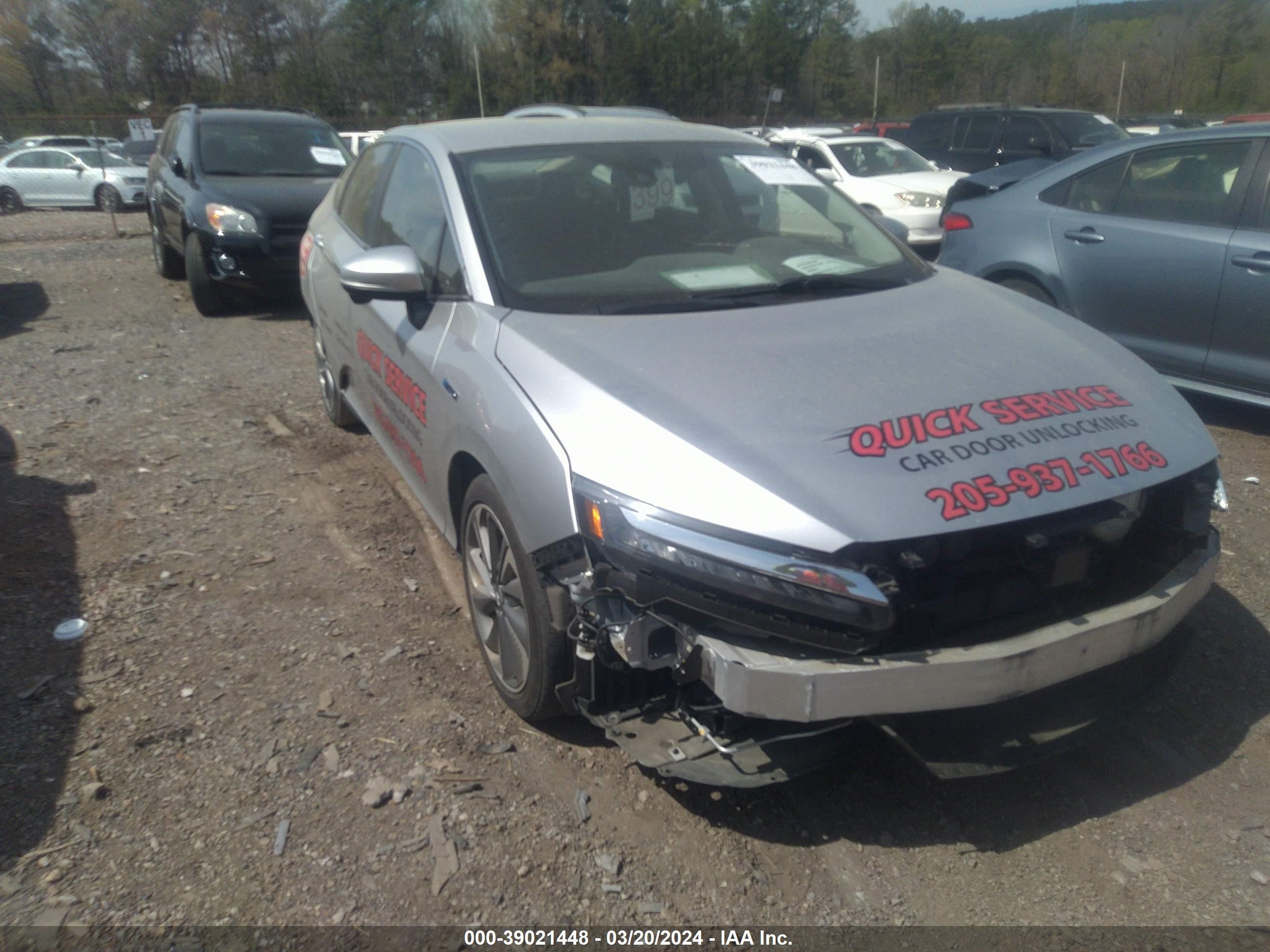 Photo 18 VIN: JHMZC5F10JC021151 - HONDA CLARITY 