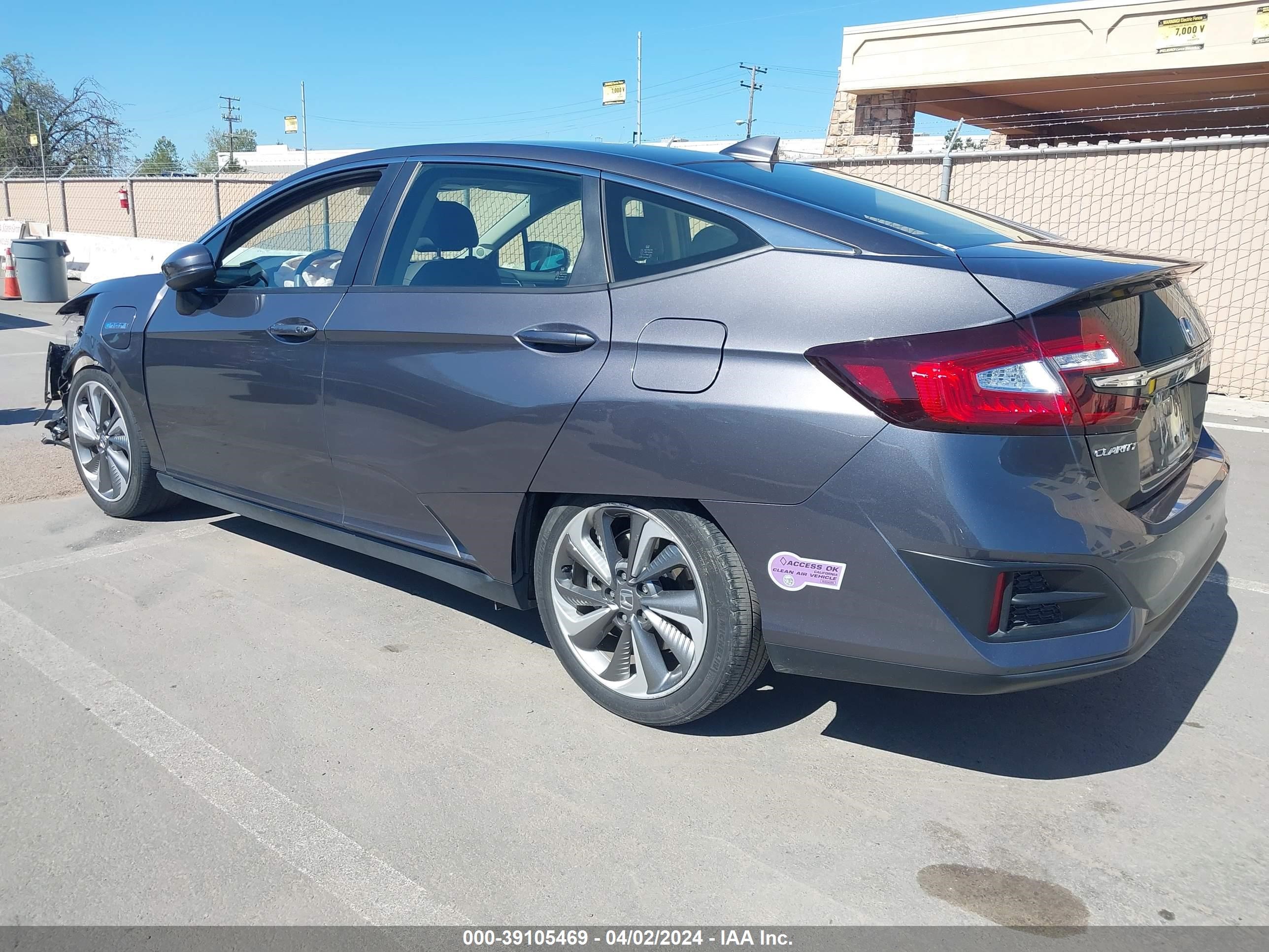 Photo 2 VIN: JHMZC5F10KC002732 - HONDA CLARITY 