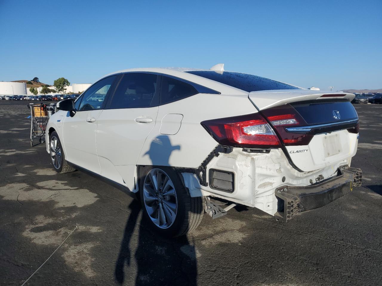 Photo 2 VIN: JHMZC5F11JC013866 - HONDA CLARITY 