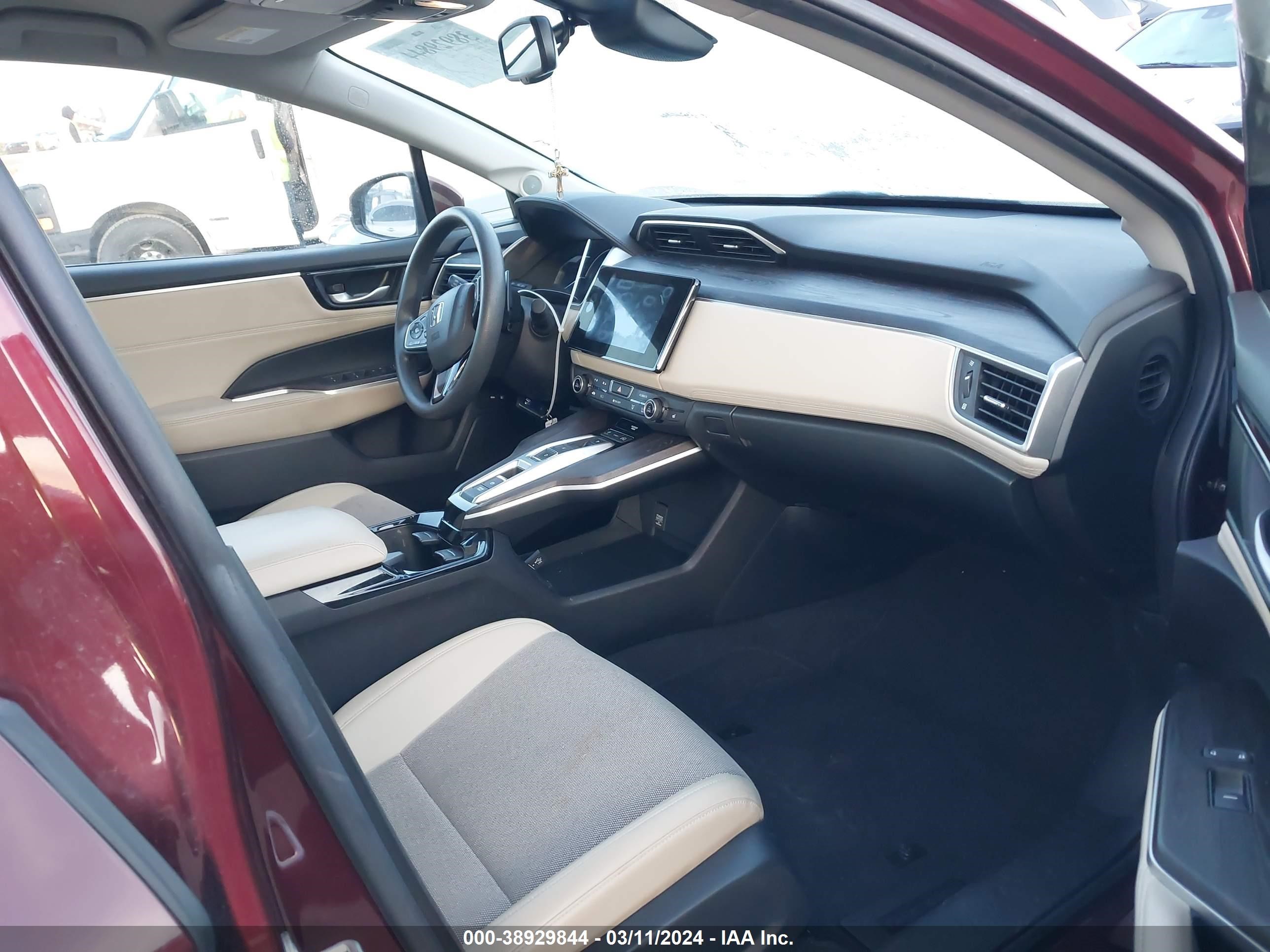 Photo 4 VIN: JHMZC5F11KC002495 - HONDA CLARITY 