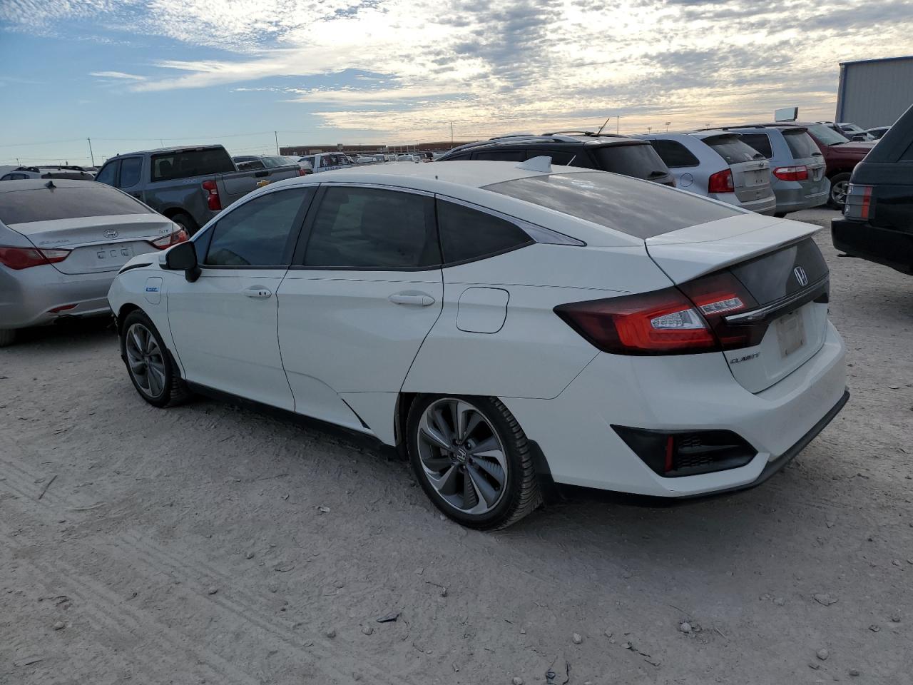 Photo 1 VIN: JHMZC5F13JC005378 - HONDA CLARITY 