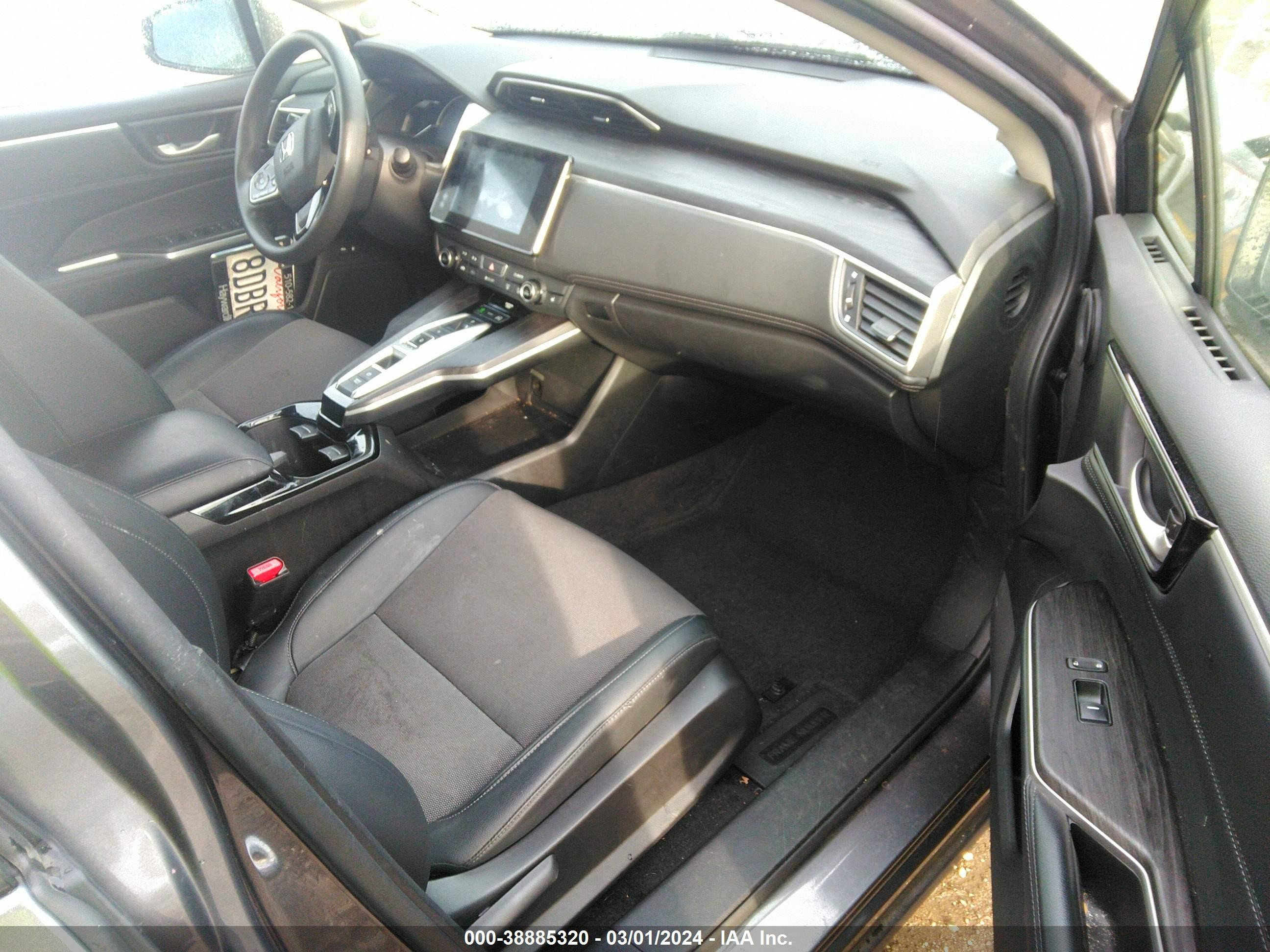 Photo 4 VIN: JHMZC5F13JC007521 - HONDA CLARITY 