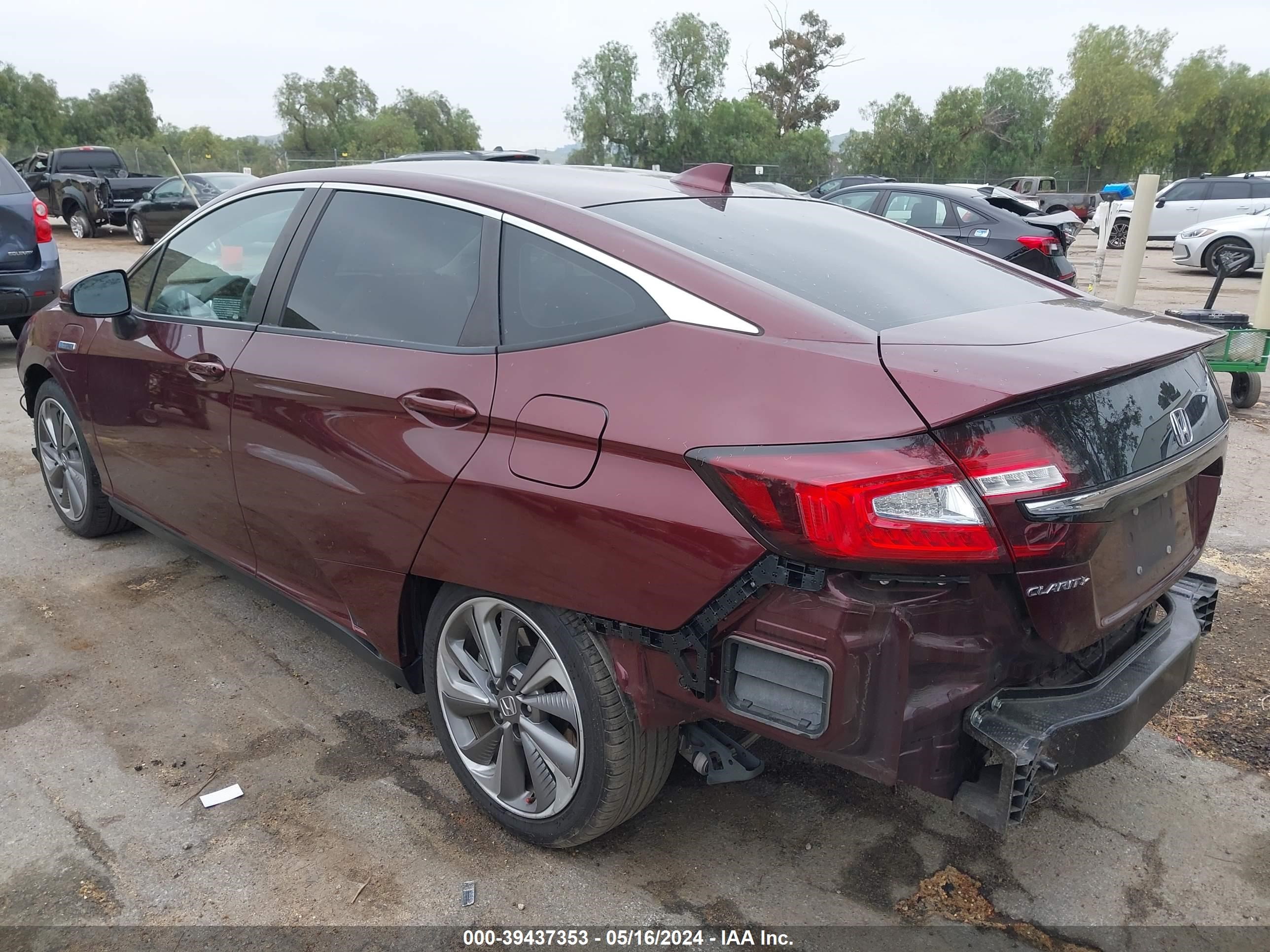 Photo 2 VIN: JHMZC5F14KC004659 - HONDA CLARITY 