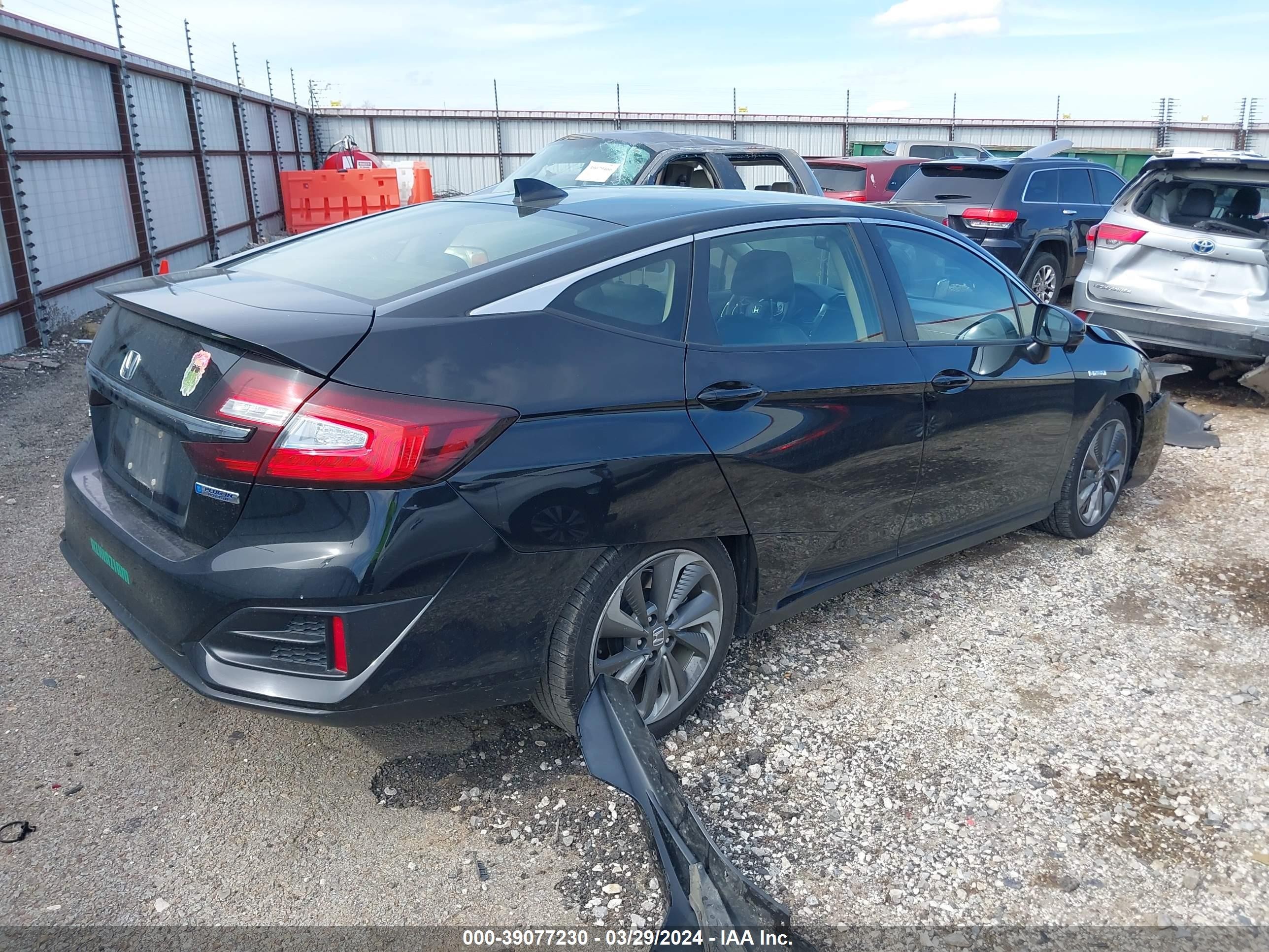 Photo 3 VIN: JHMZC5F14LC002573 - HONDA CLARITY 