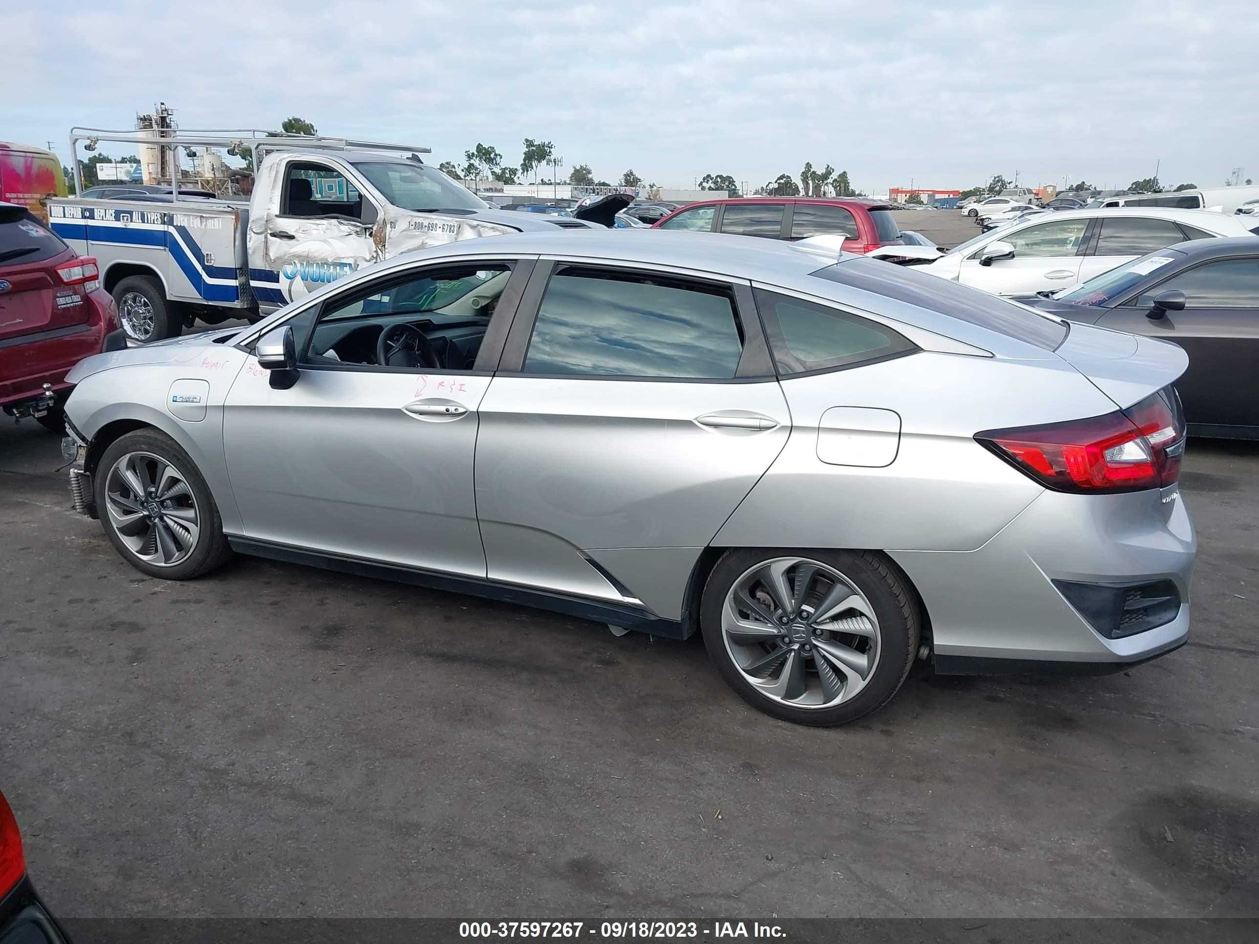 Photo 13 VIN: JHMZC5F15JC017726 - HONDA CLARITY 