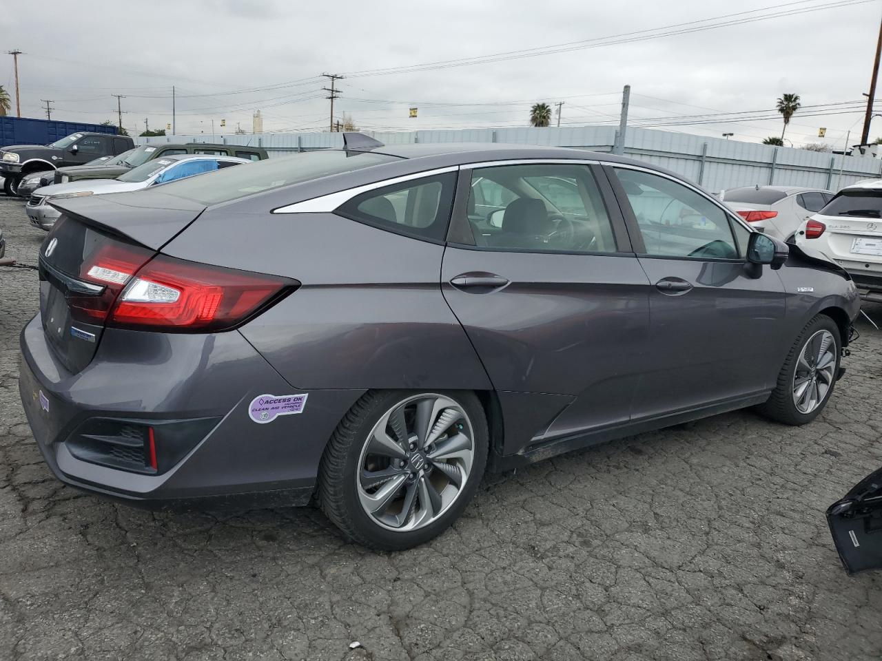 Photo 2 VIN: JHMZC5F15KC001303 - HONDA CLARITY 