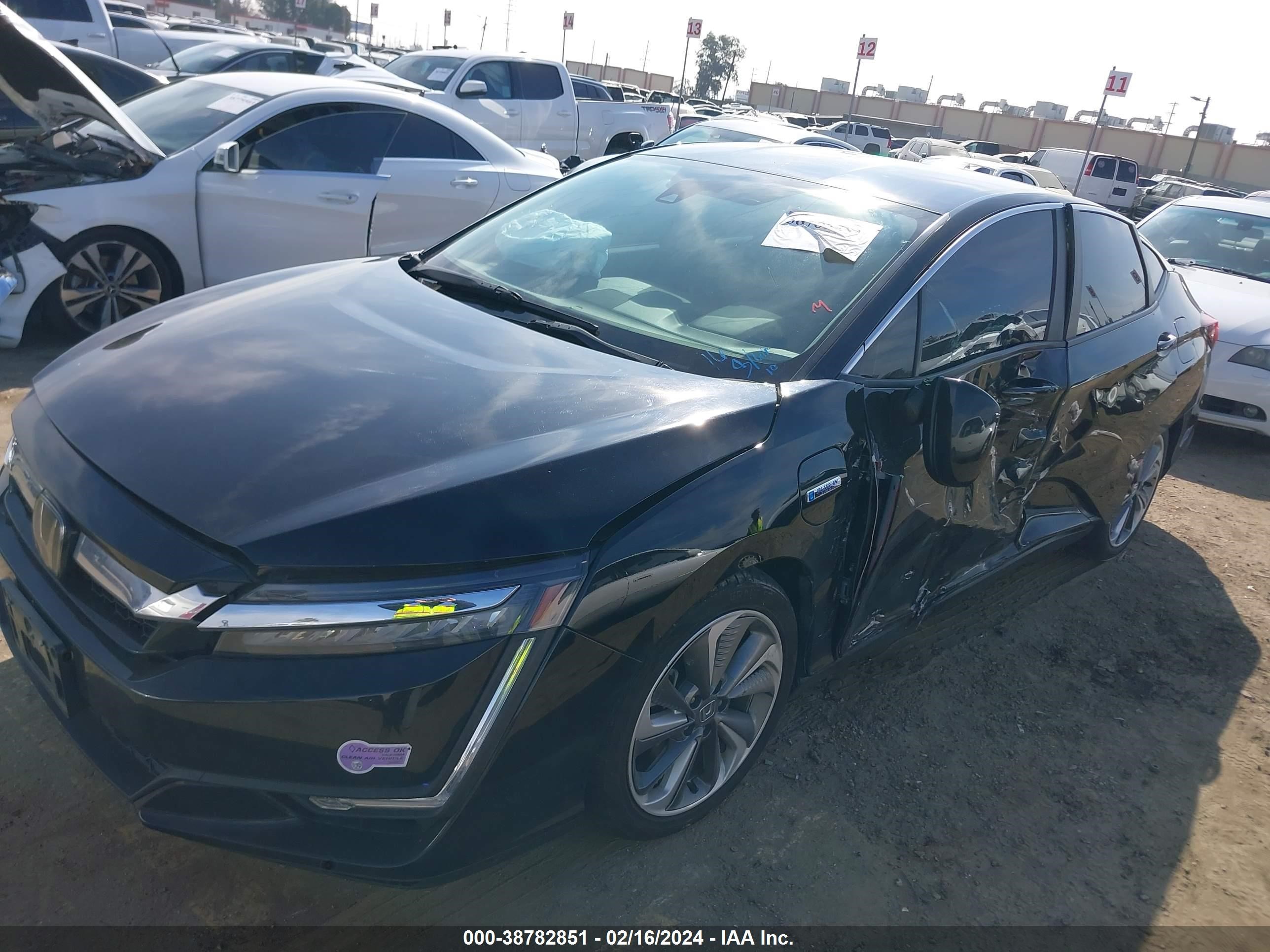 Photo 1 VIN: JHMZC5F17KC002288 - HONDA CLARITY 