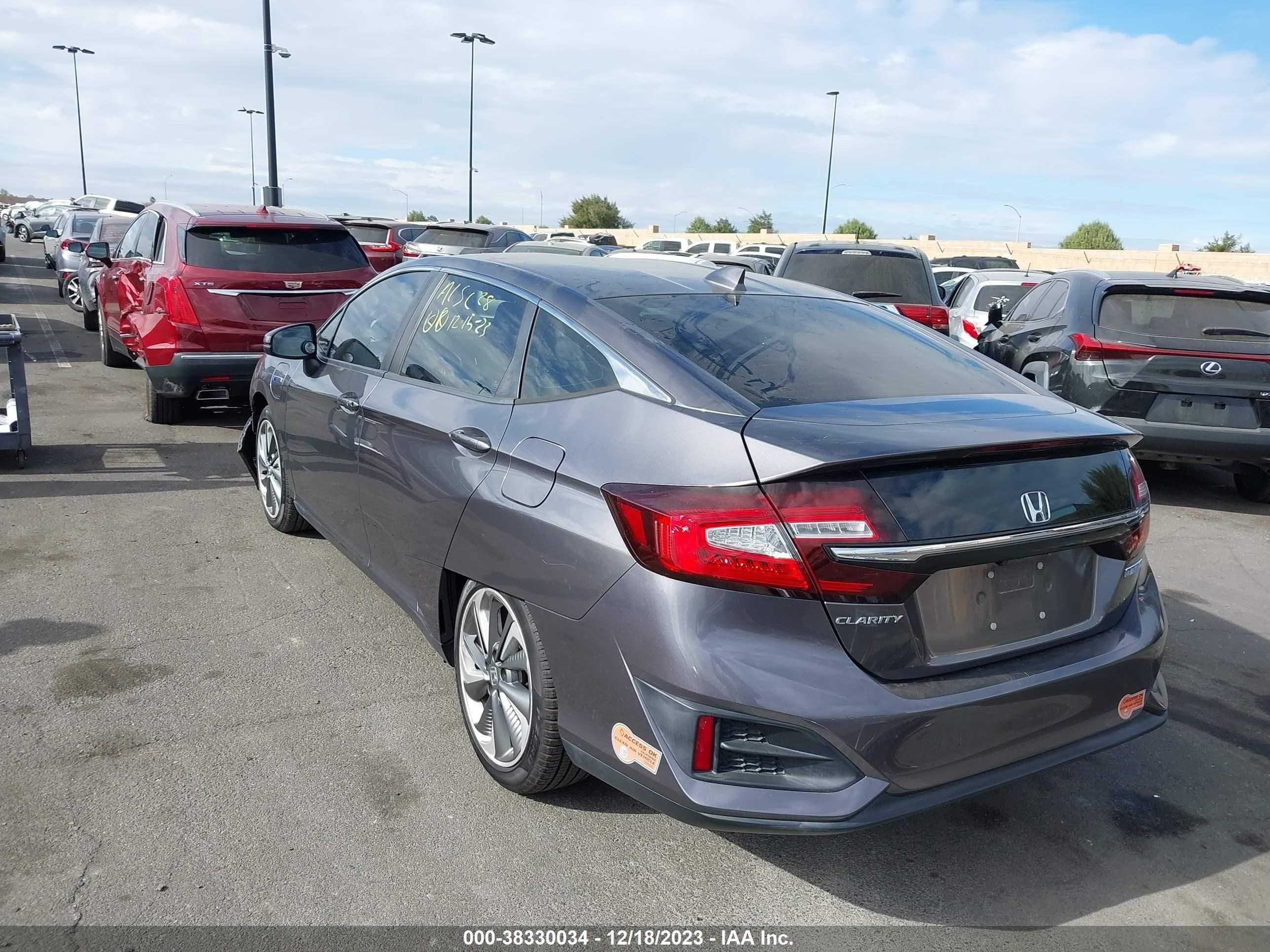 Photo 2 VIN: JHMZC5F19LC002276 - HONDA CLARITY 