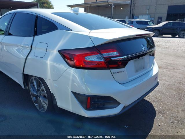 Photo 2 VIN: JHMZC5F1XJC023893 - HONDA CLARITY 