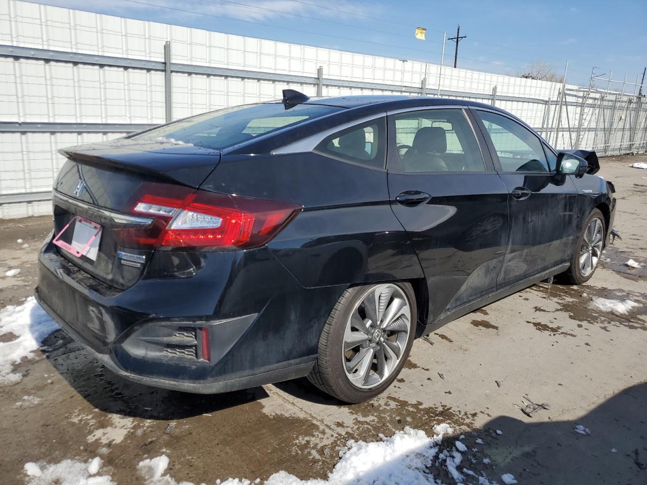 Photo 2 VIN: JHMZC5F31JC022763 - HONDA CLARITY 