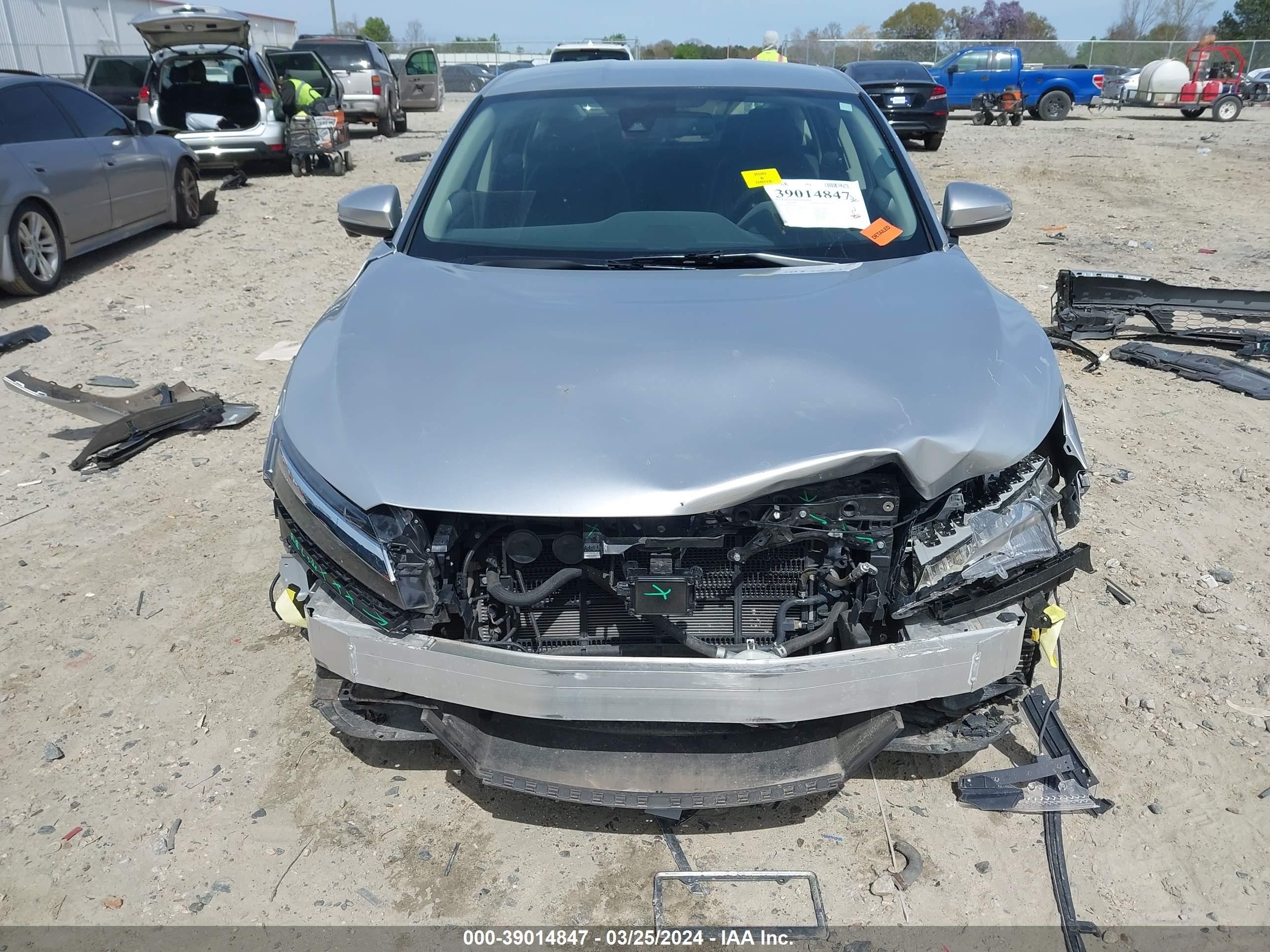 Photo 12 VIN: JHMZC5F32JC001033 - HONDA CLARITY 