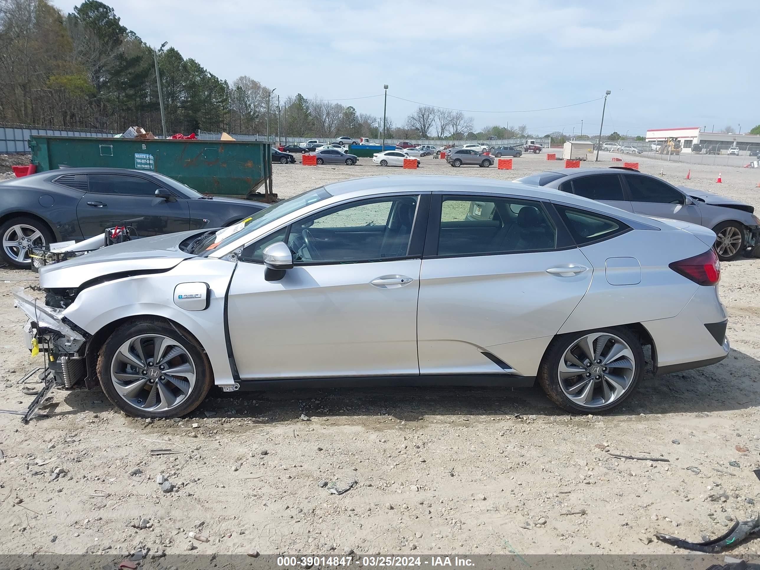 Photo 14 VIN: JHMZC5F32JC001033 - HONDA CLARITY 