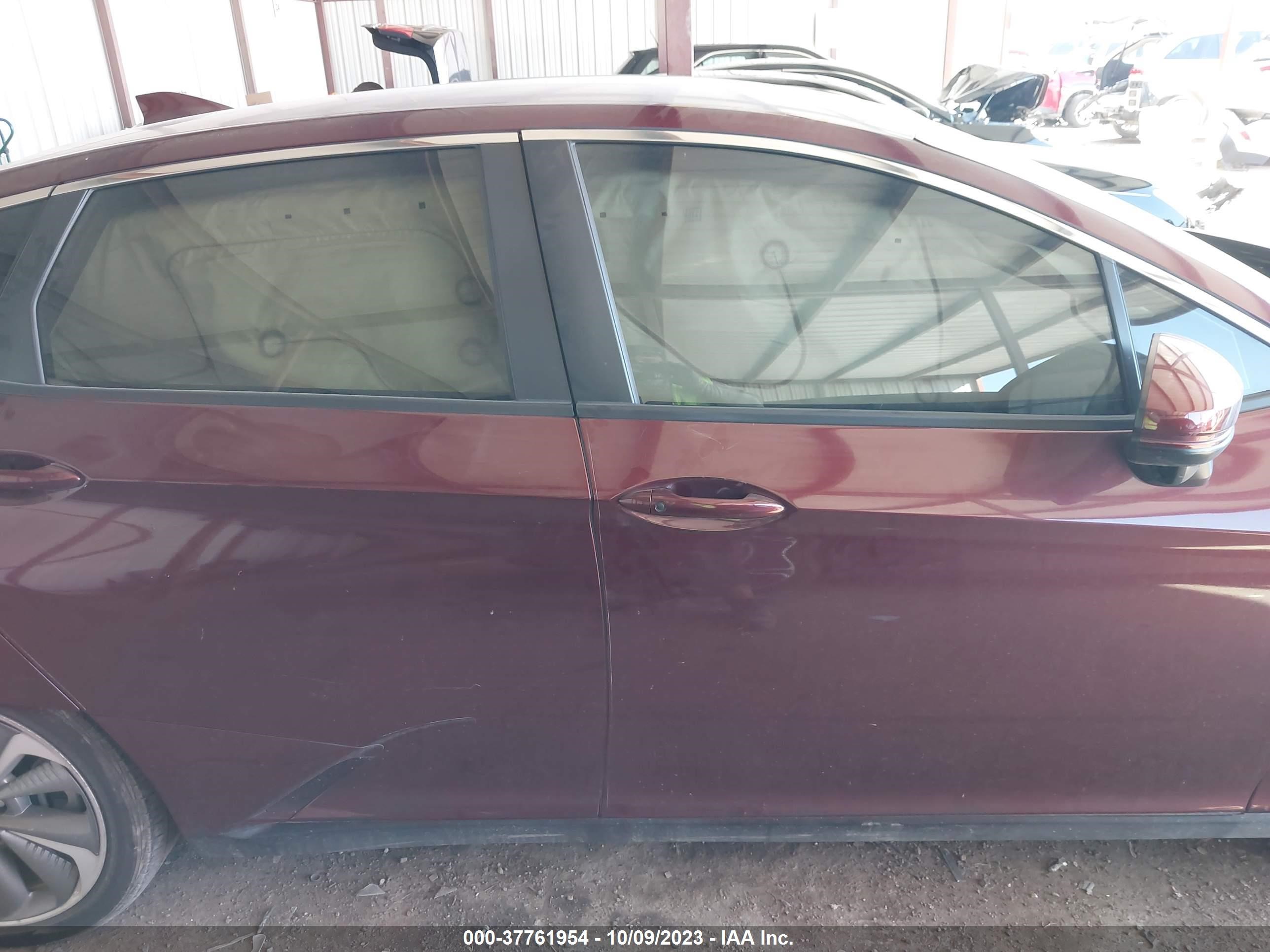 Photo 11 VIN: JHMZC5F32JC006863 - HONDA CLARITY 