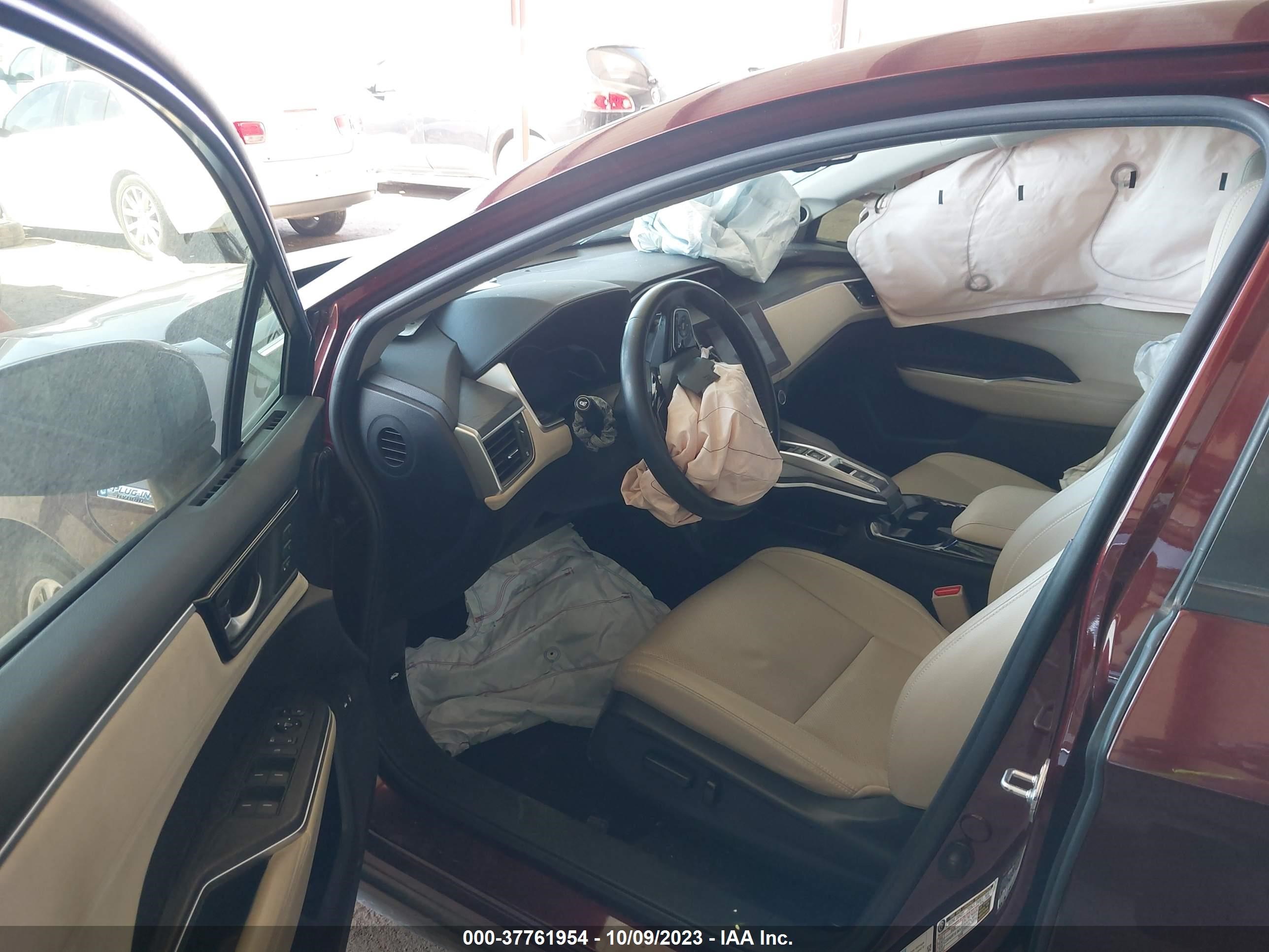 Photo 4 VIN: JHMZC5F32JC006863 - HONDA CLARITY 