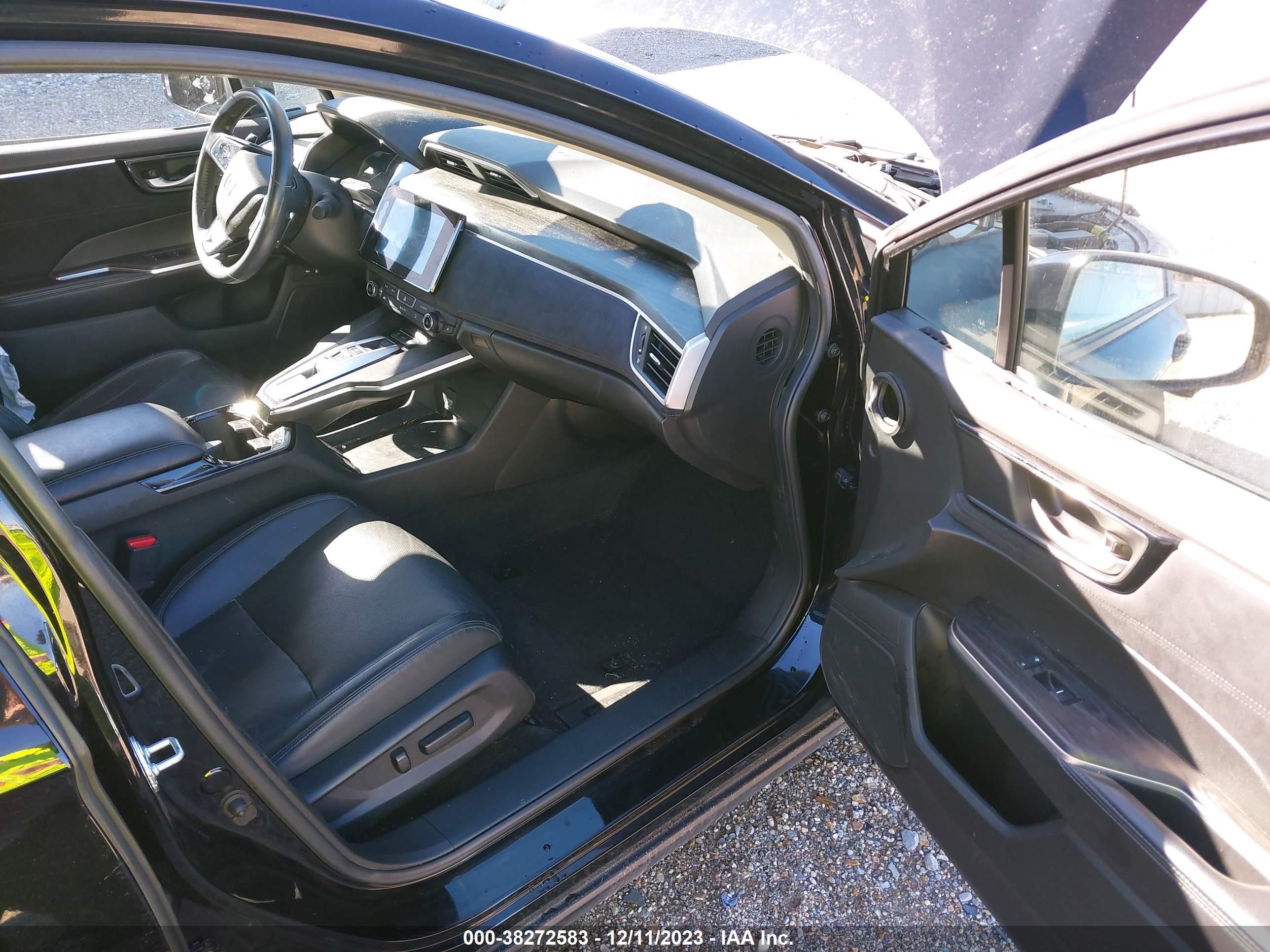 Photo 4 VIN: JHMZC5F32JC015854 - HONDA CLARITY 